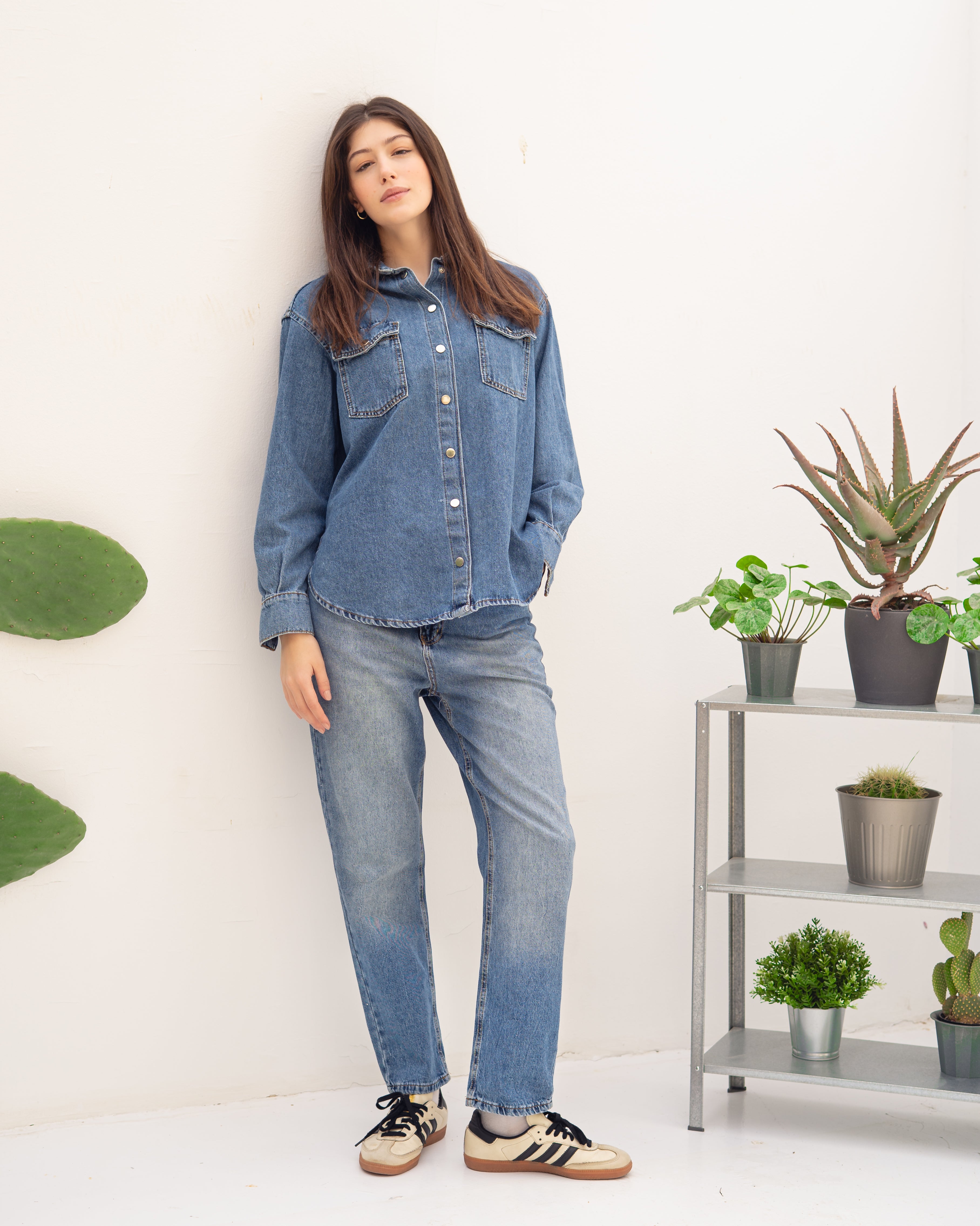 جاكيت جينز بأزرار كبسولة (جيب صغير)