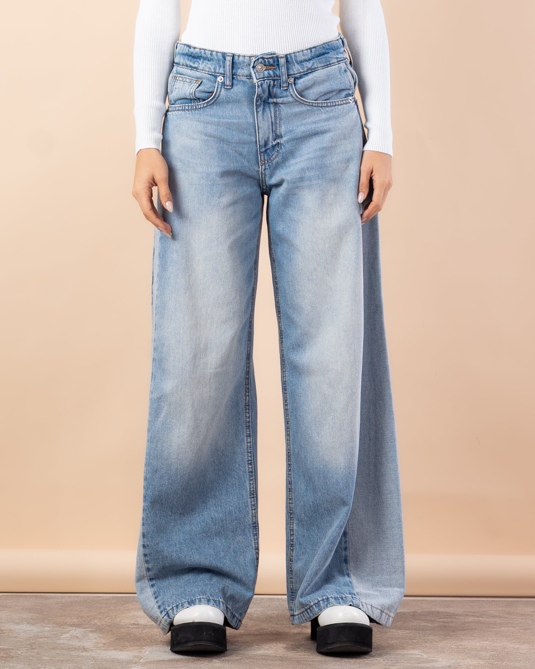 Wide-Leg Jeans – Contrast Side Panels