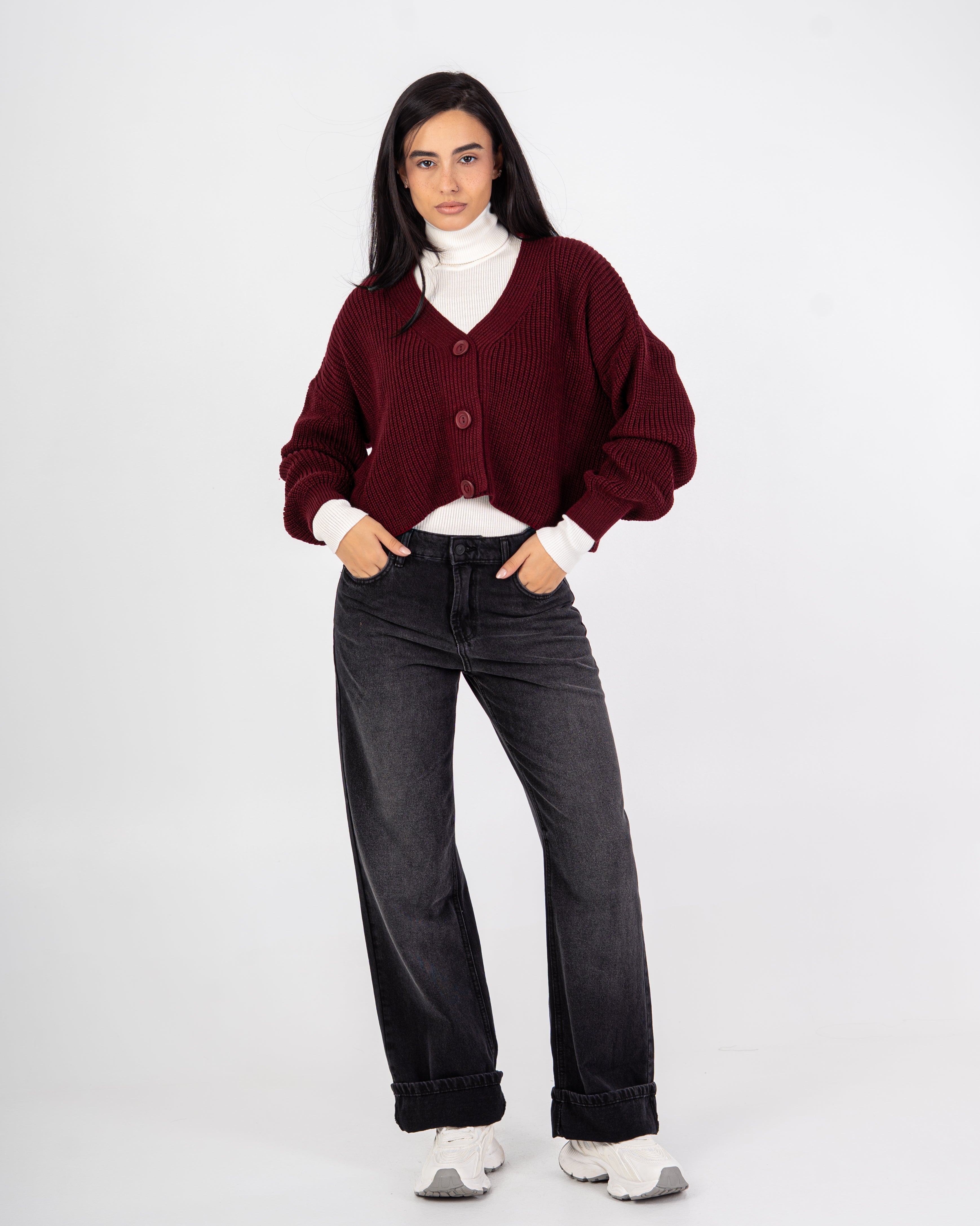 Short Knitwear Cardigan – Three Buttons