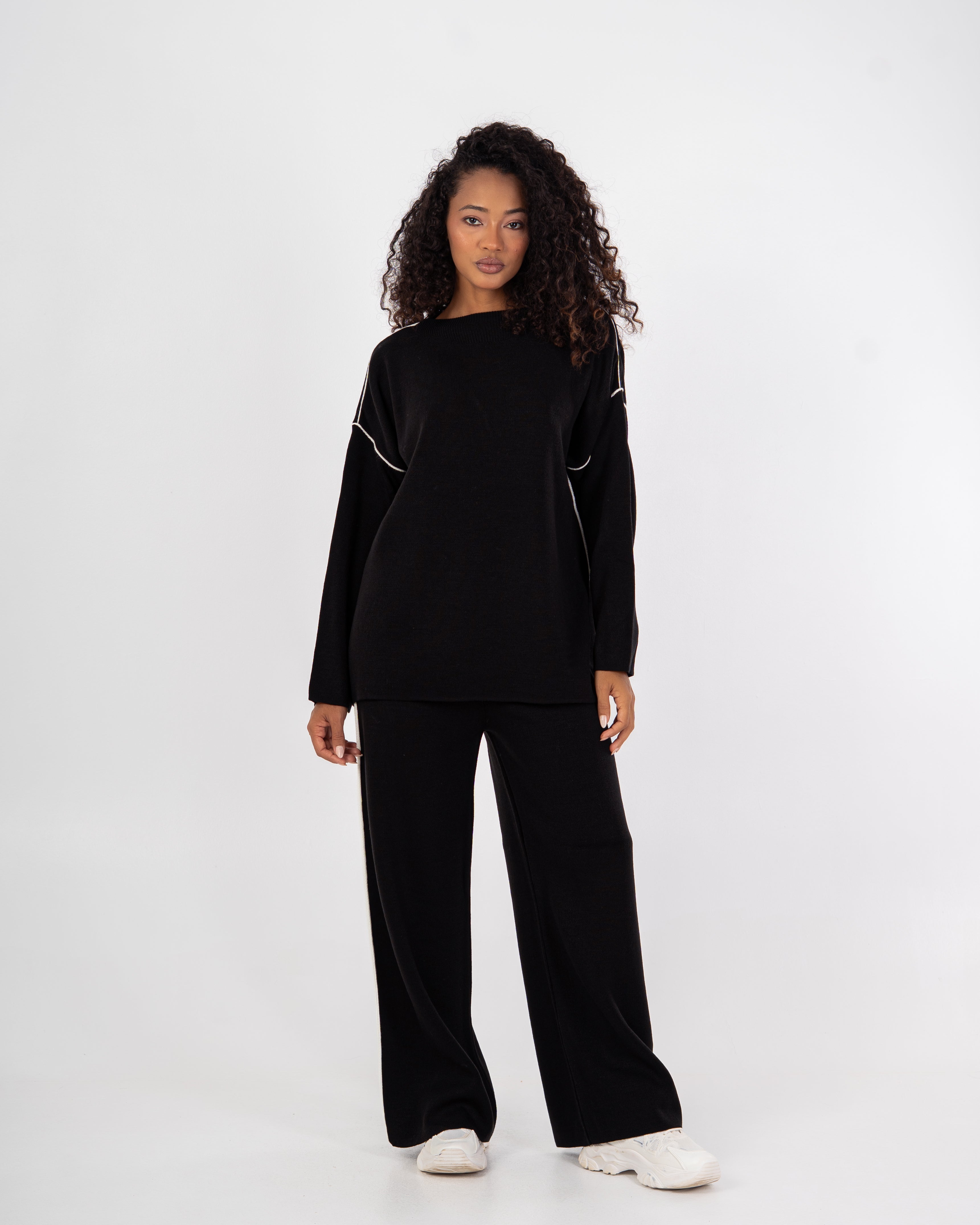 Knitwear plain suit with stitches