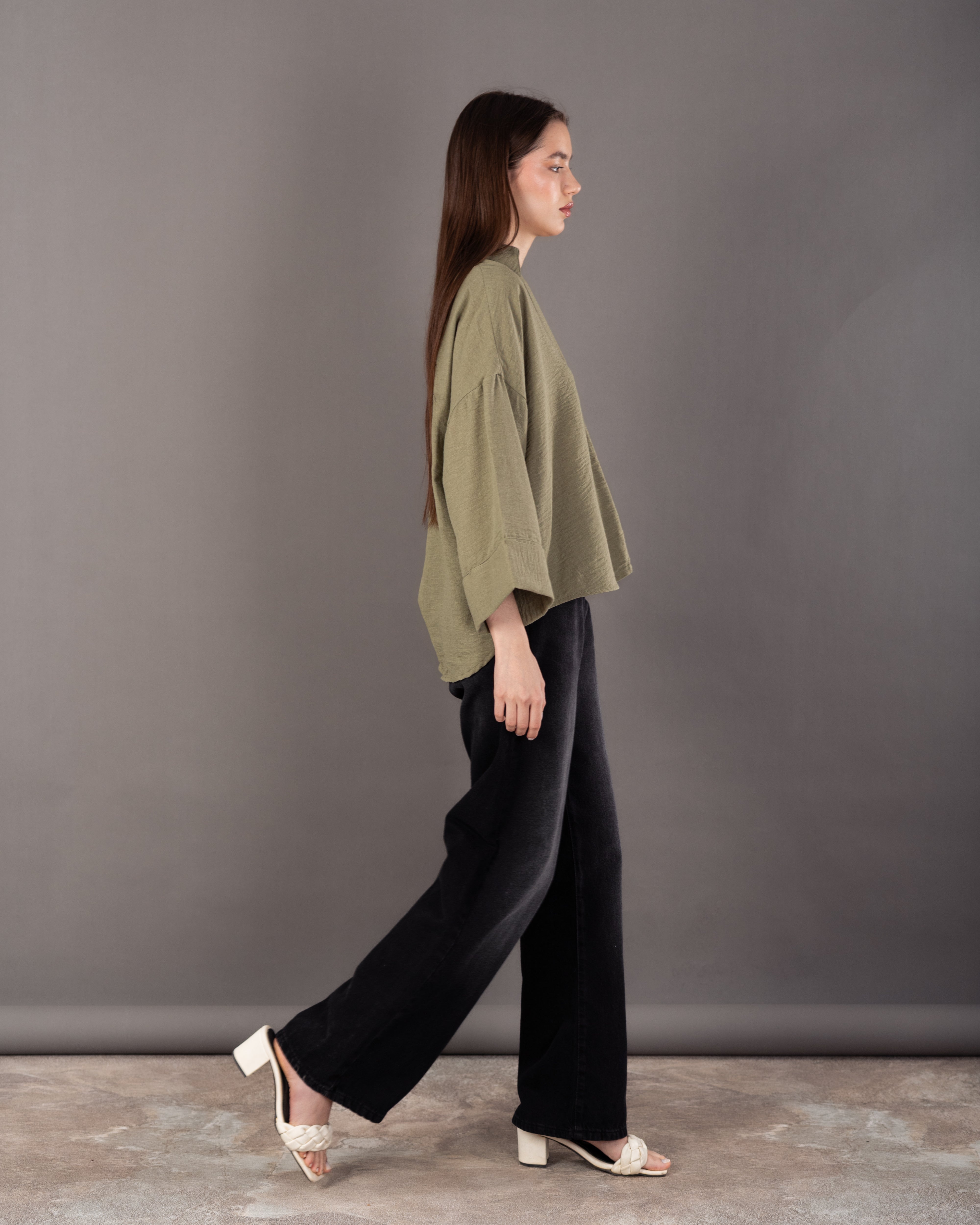 Plain Shirt With Chest Pocket – Wide Sleeves