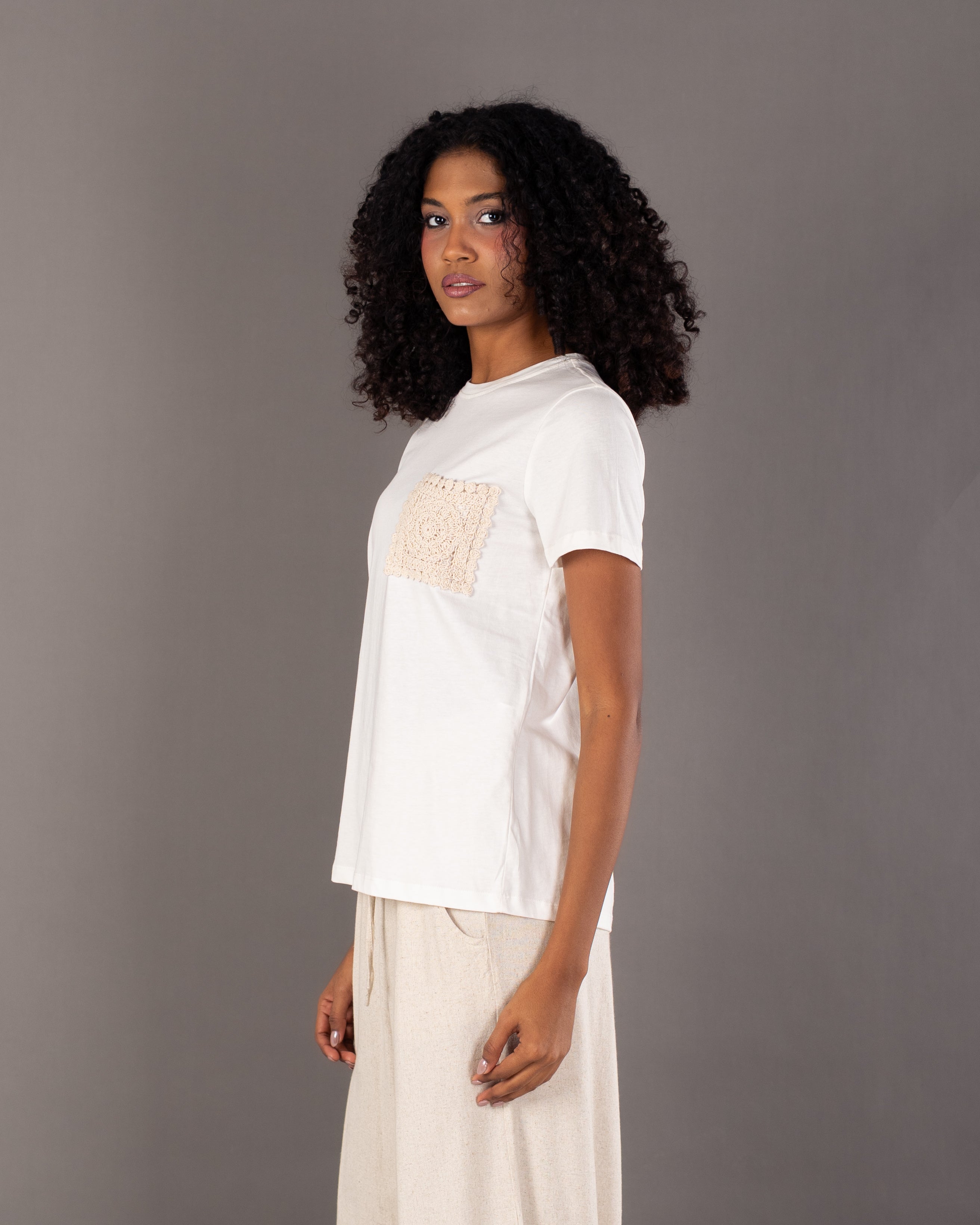 Short Sleeve T-Shirt With Knitwear Chest Embroidery