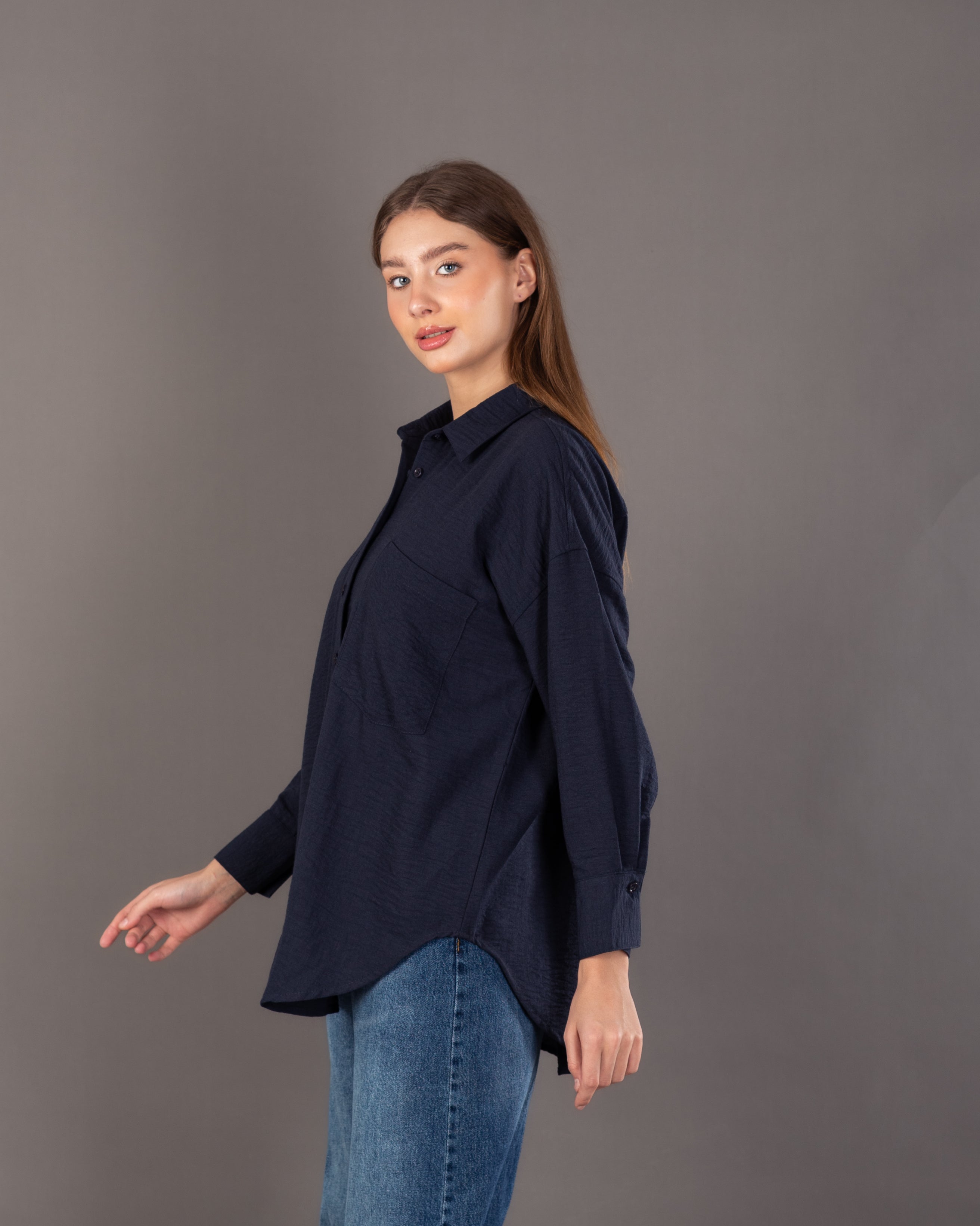 قميص كتان سادة - بجيب صدر كبير