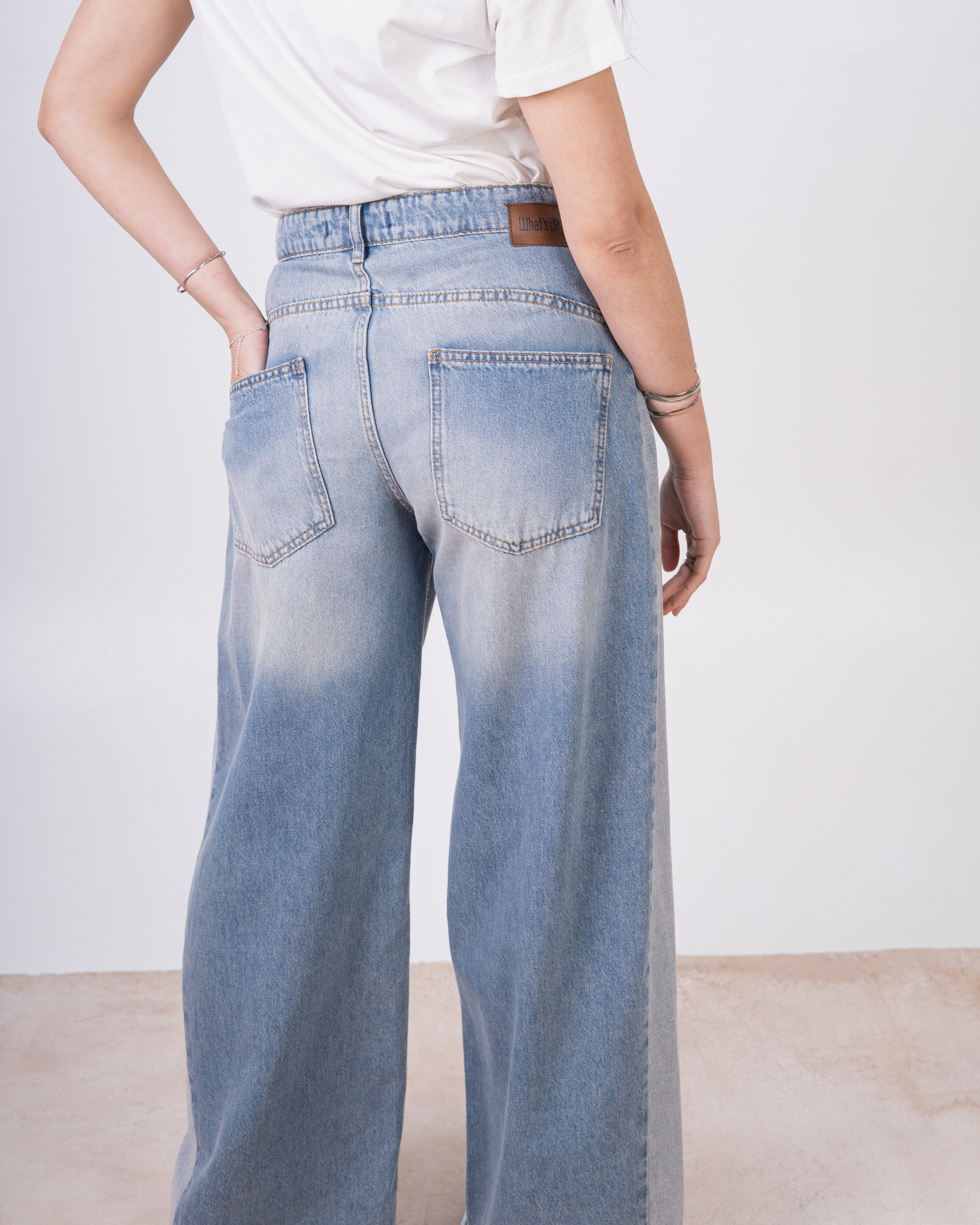 Wide-Leg Jeans – Contrast Side Panels