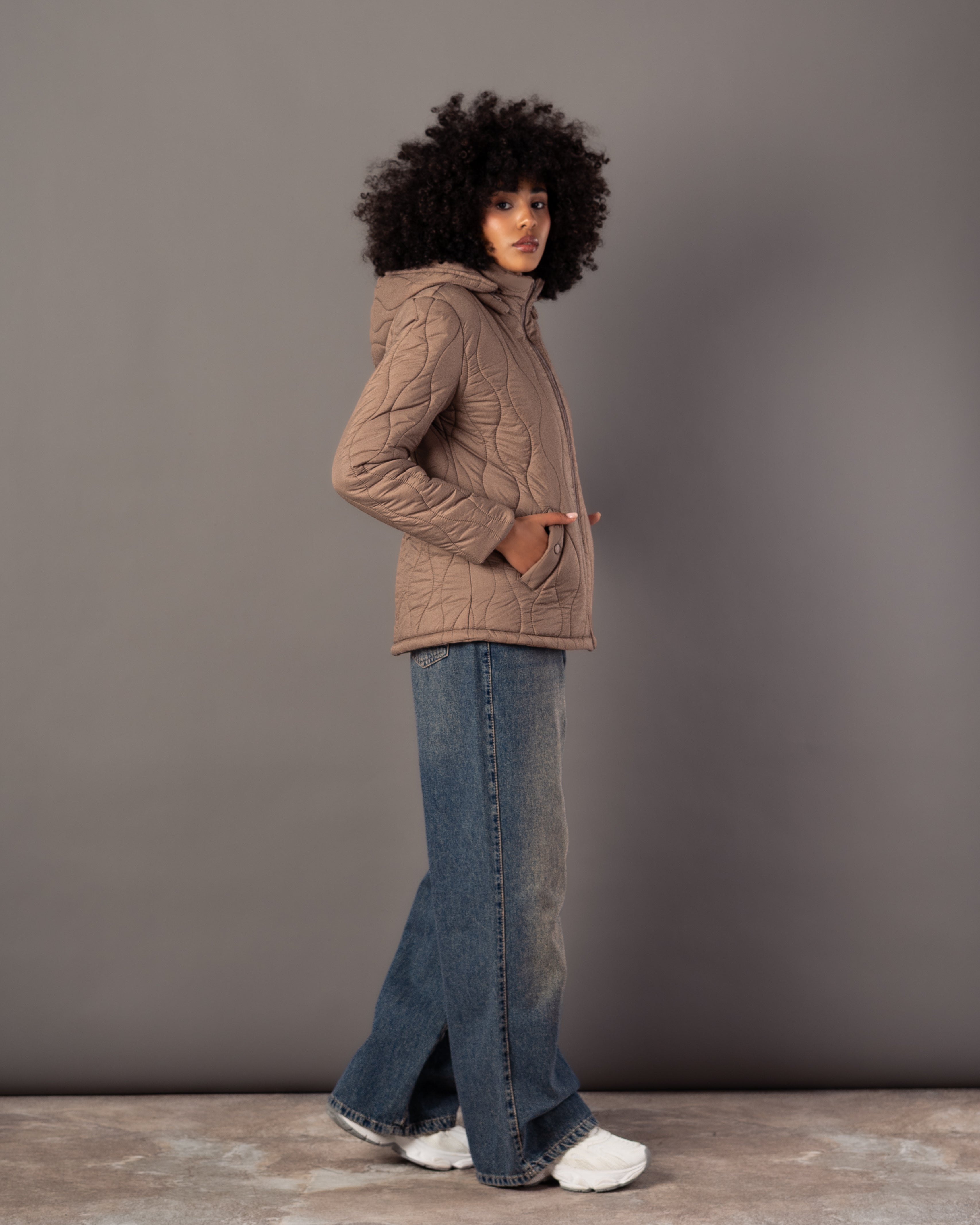 جاكيت مقاوم للماء - مزود بغطاء رأس (جيوب جانبية، أزرار صغيرة)