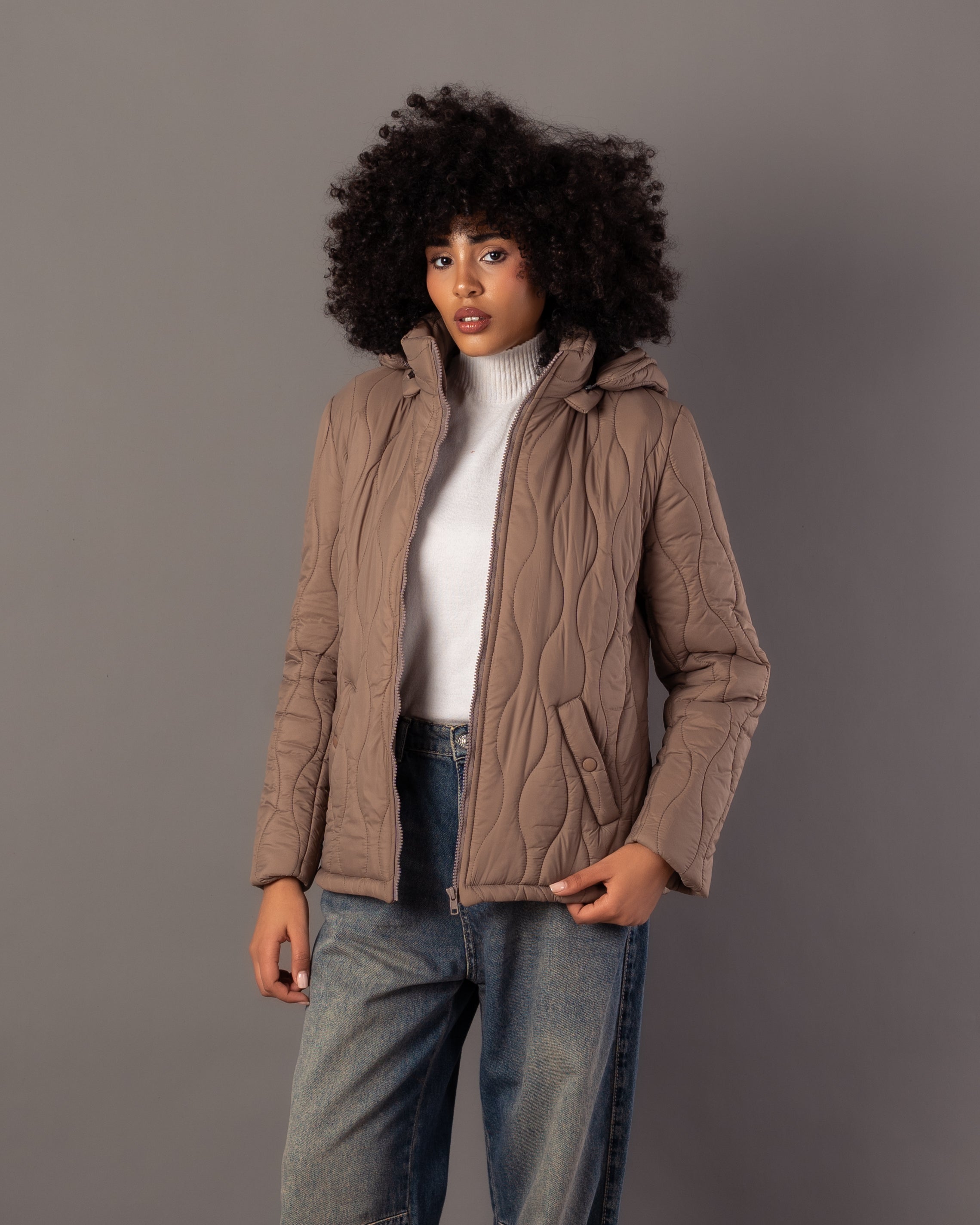 جاكيت مقاوم للماء - مزود بغطاء رأس (جيوب جانبية، أزرار صغيرة)