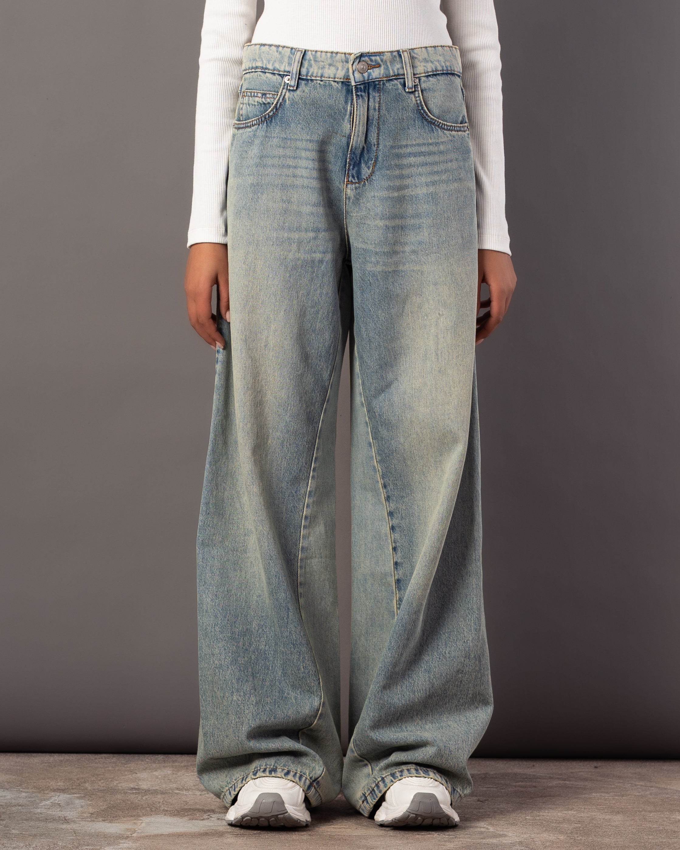 Wide-Leg Jeans – Plain (Double Side Stripes)