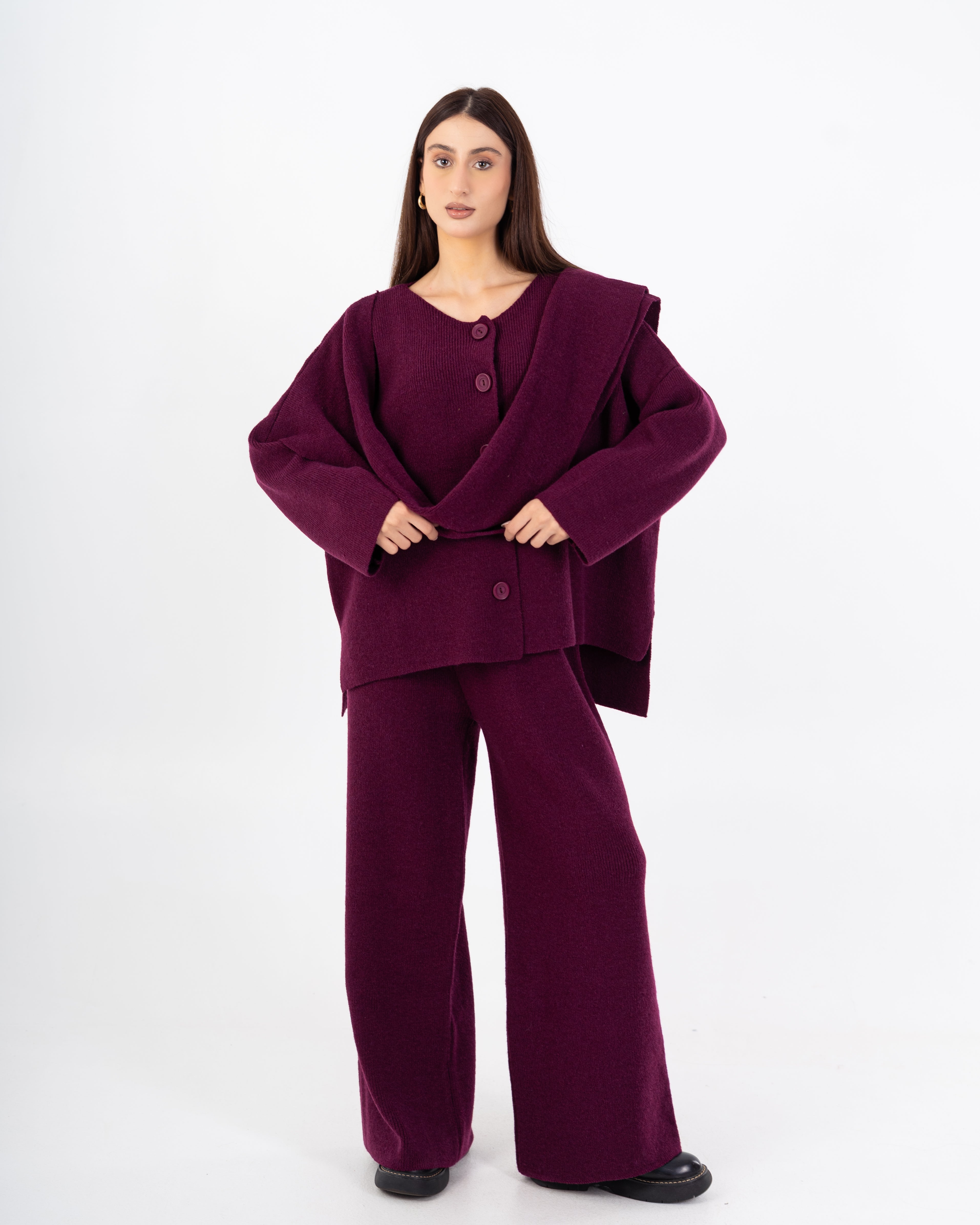 بدلة تريكو – مع وشاح