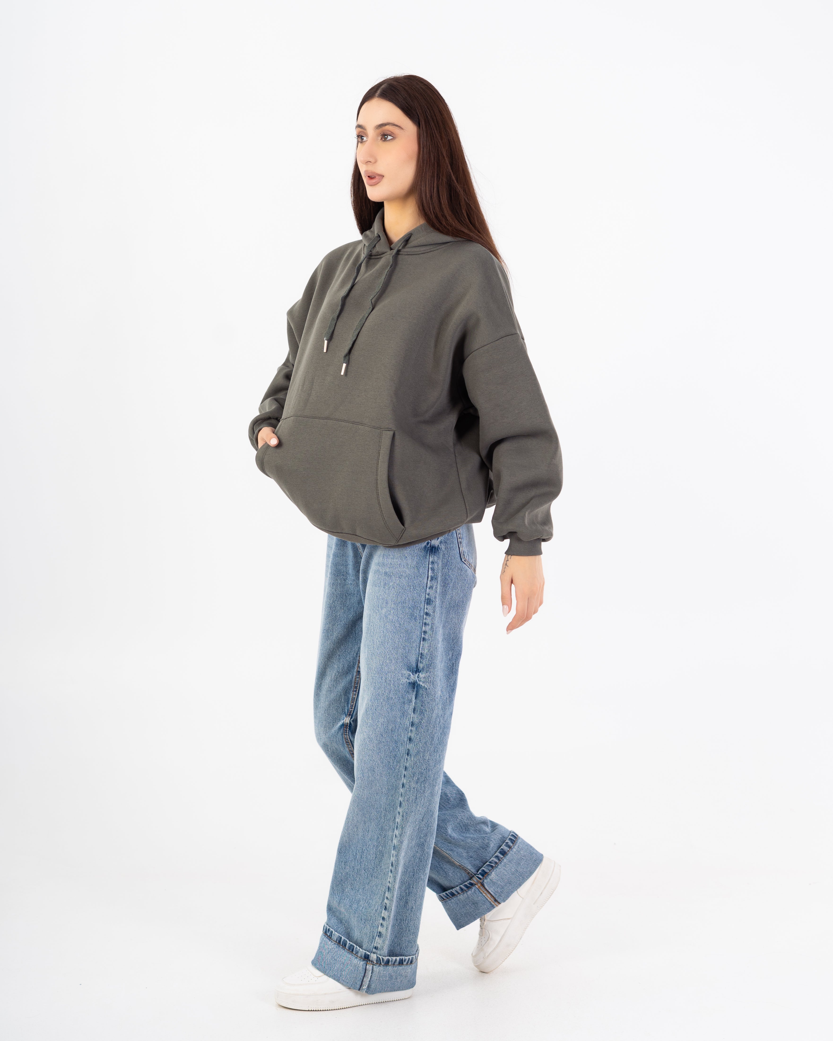 سويت شيرت – طباعة جرافيكية على الظهر