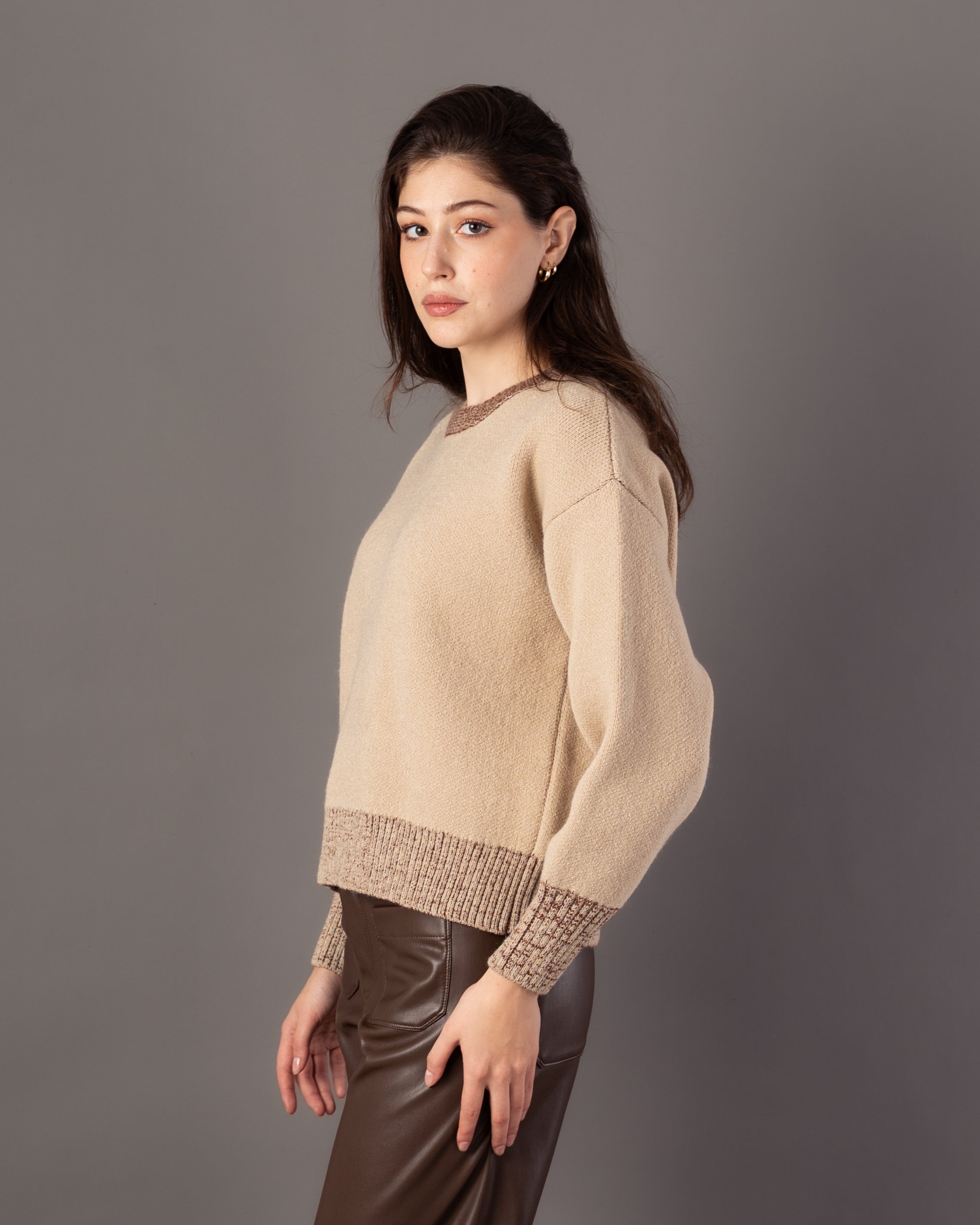 Knitwear Pullover – Colored Neck (Elastic Cuffs & Hem)