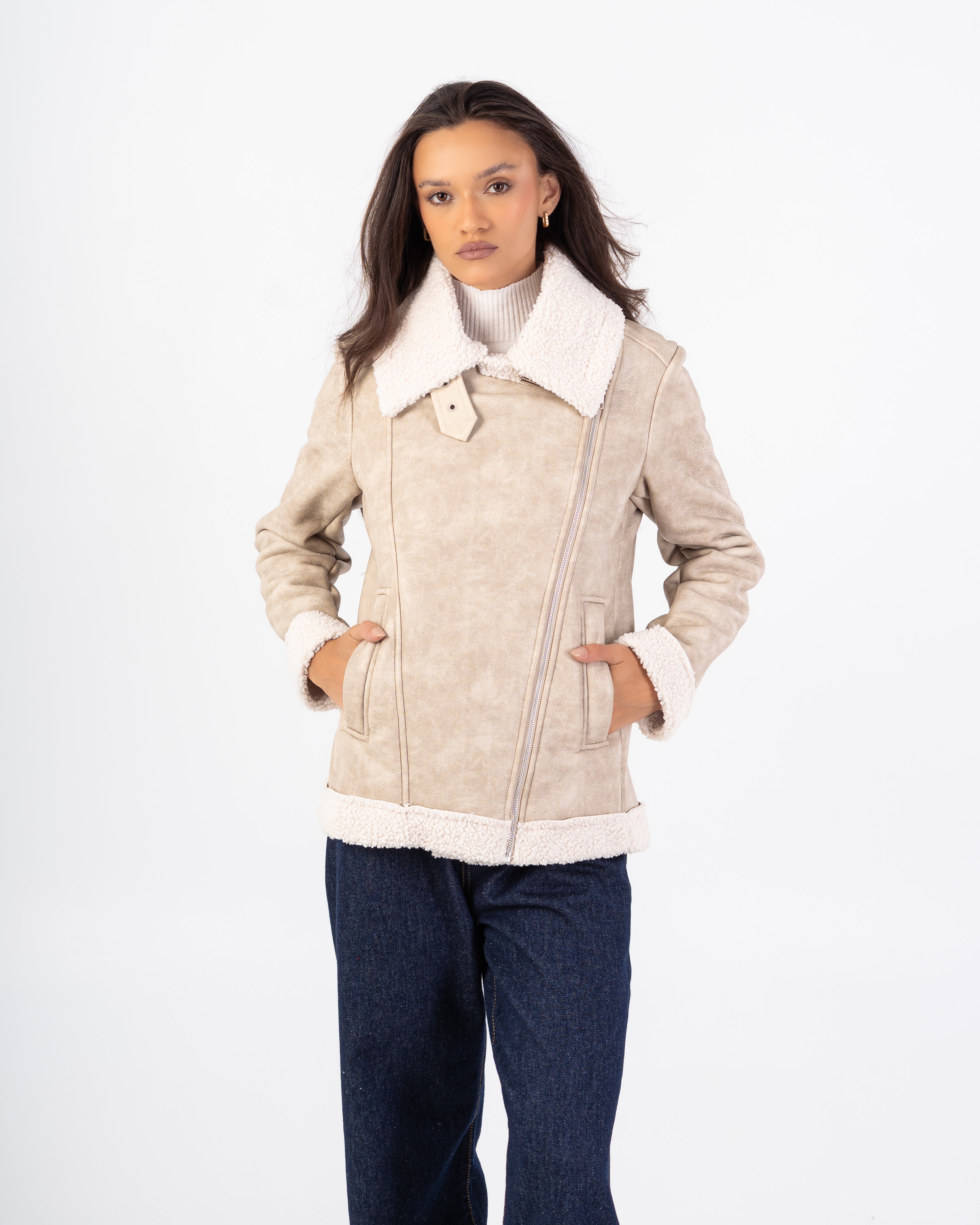 جاكيت جلدي – مبطن (فرو)