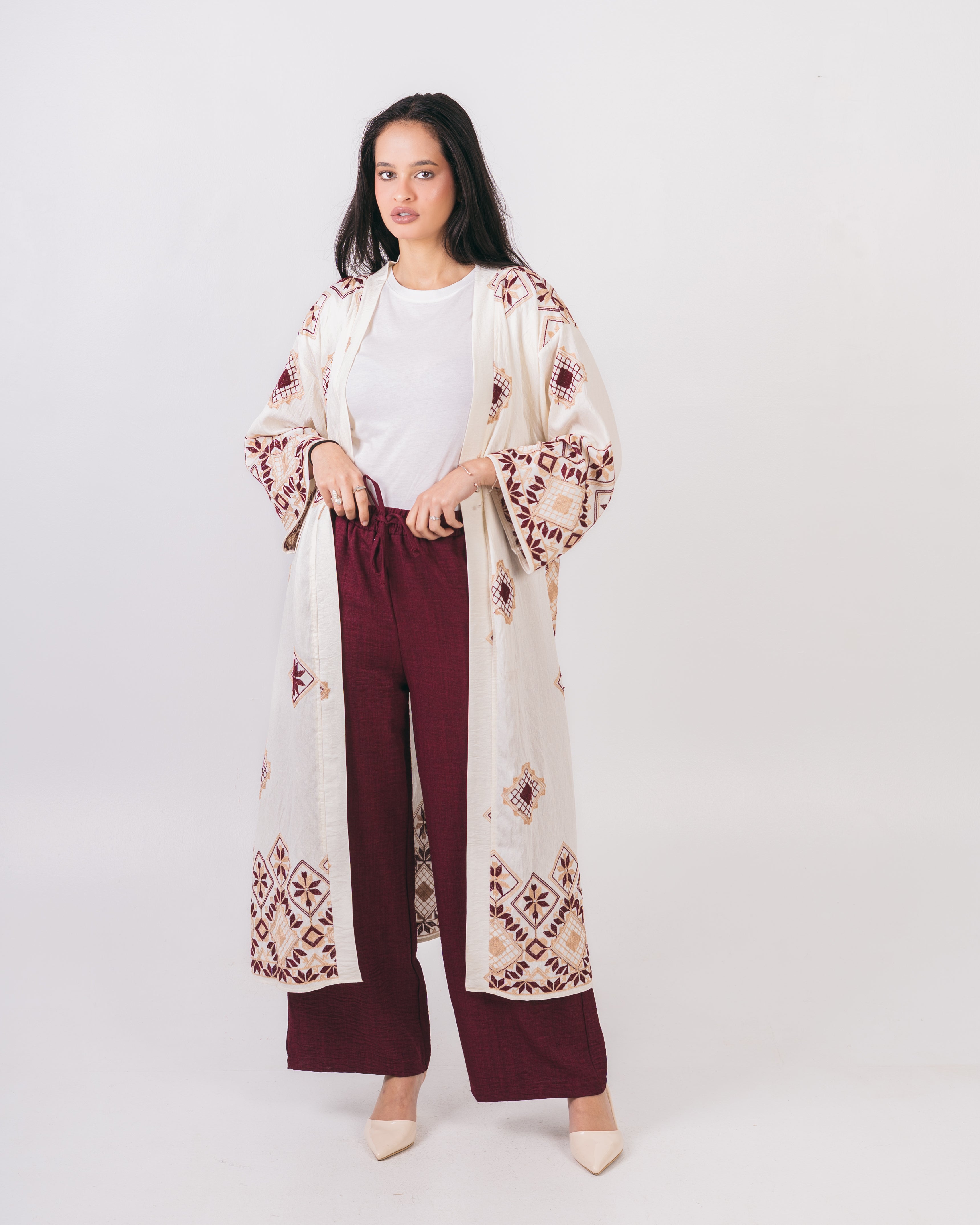 Long Kimono With Belt - And Floral Embroidery