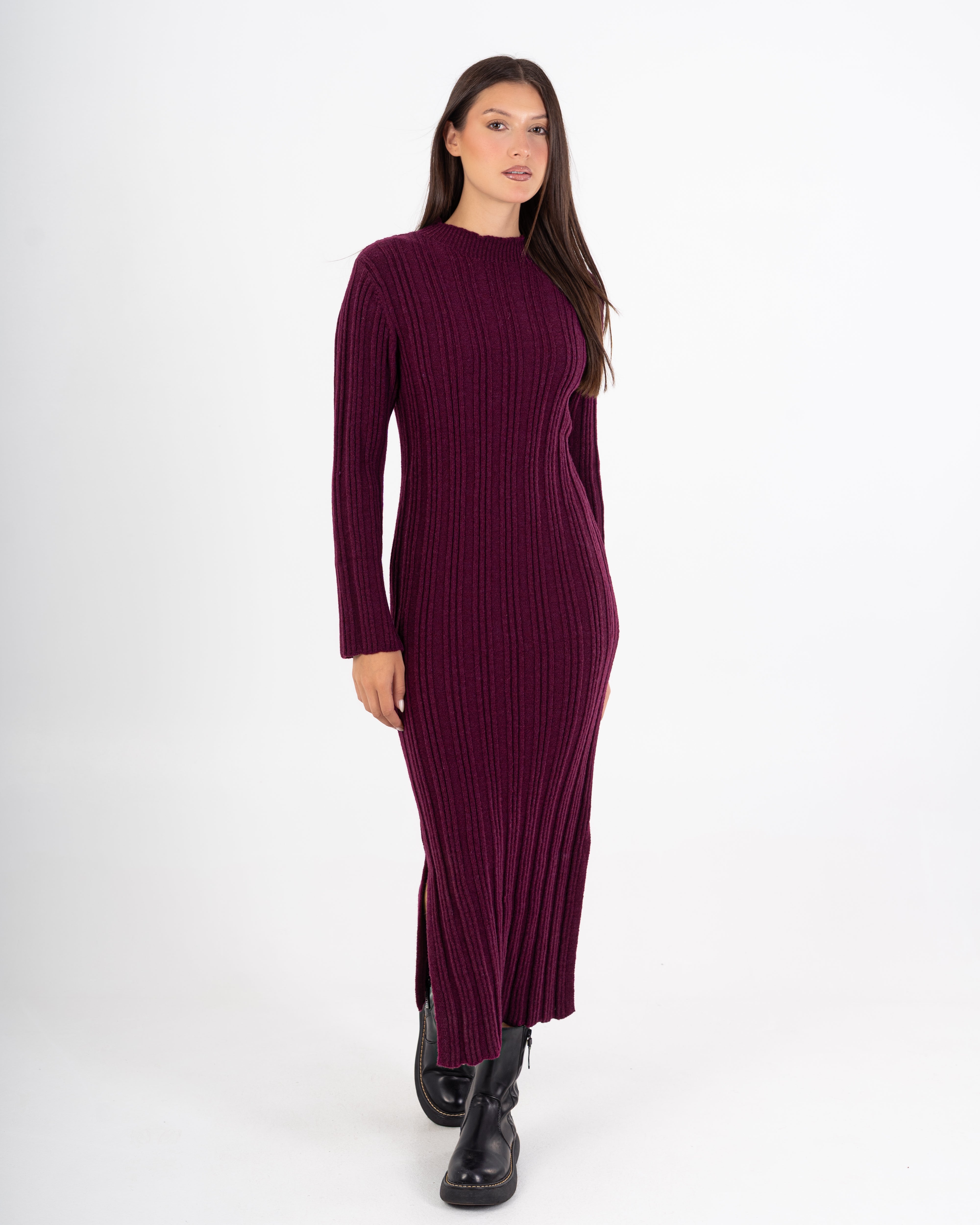 فستان محبوك - بفتحة جانبية (رقبة مضلعة)