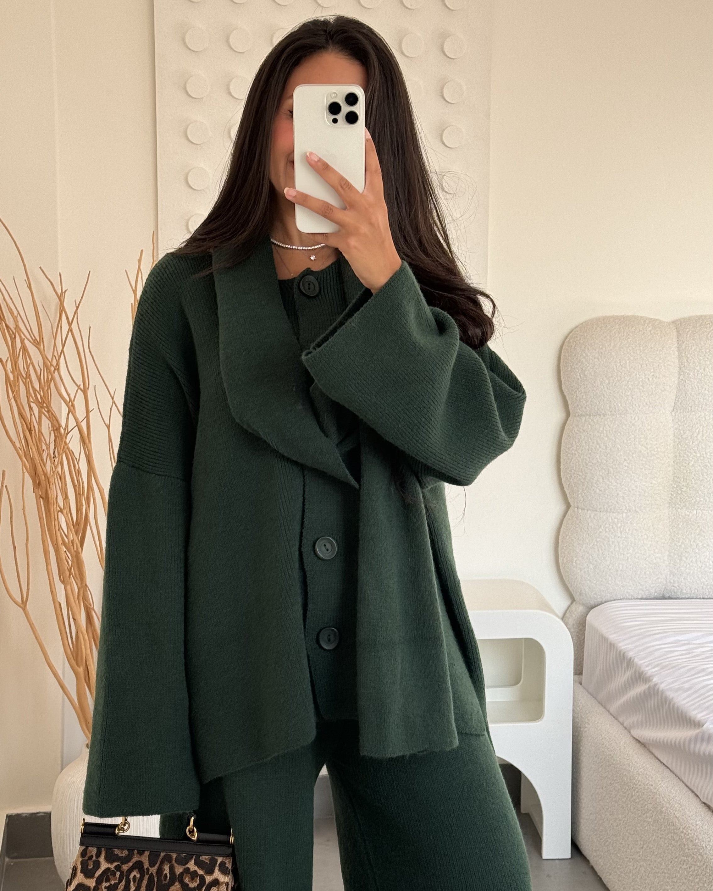 بدلة تريكو – مع وشاح