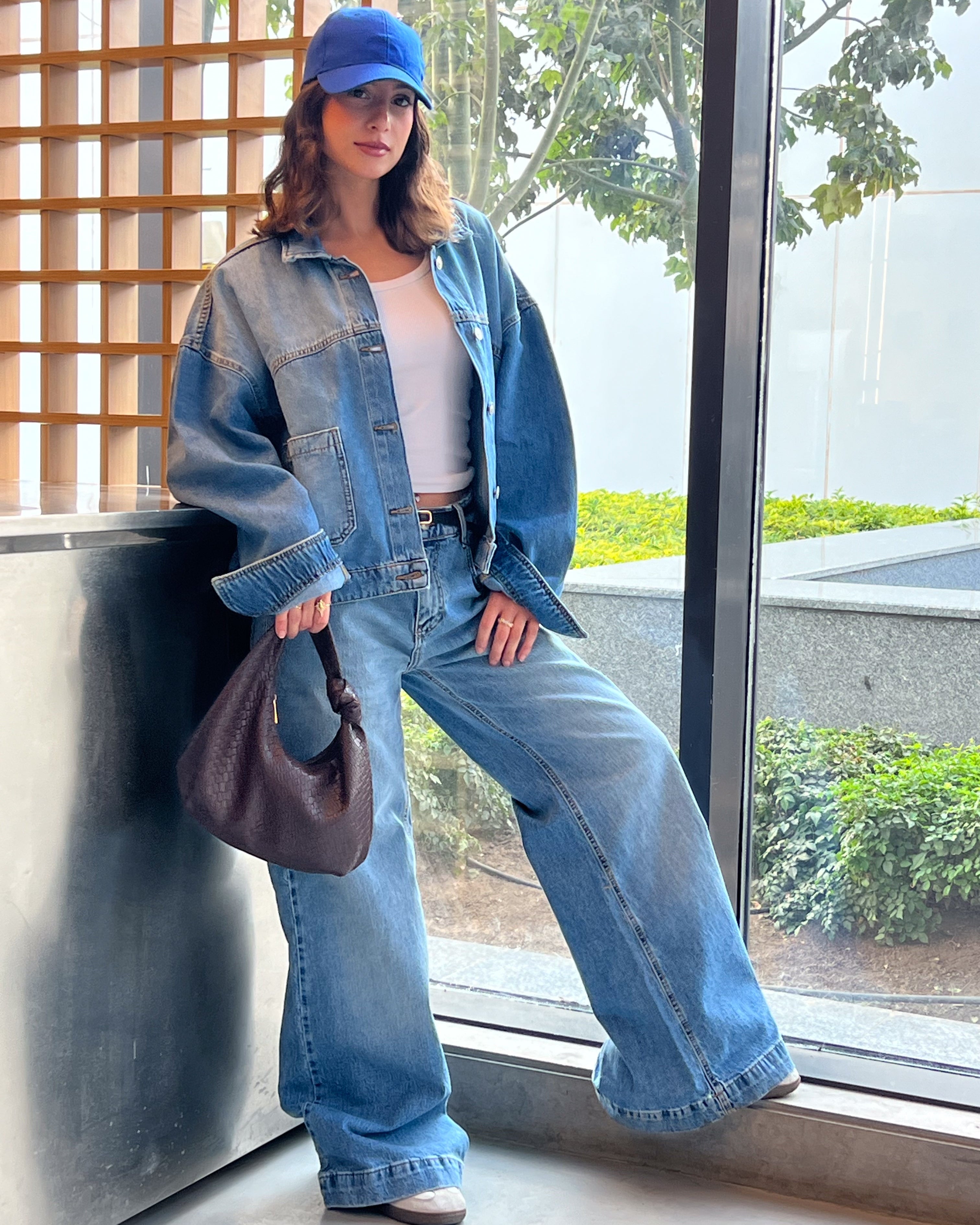 بنطلون جينز - واسع الساق (حاشية مطوية)