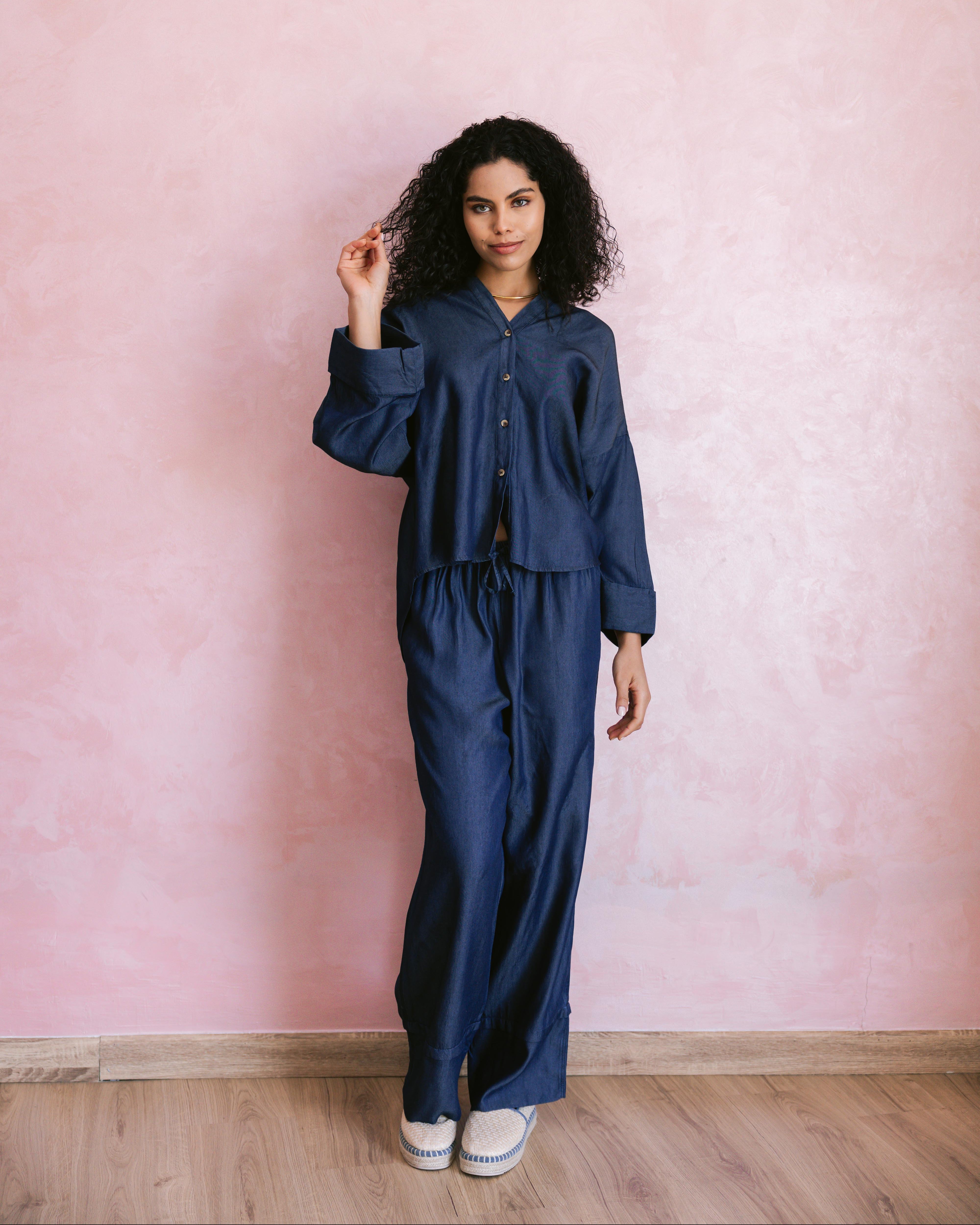 Oversized Shirt With - Wide Long Sleeves