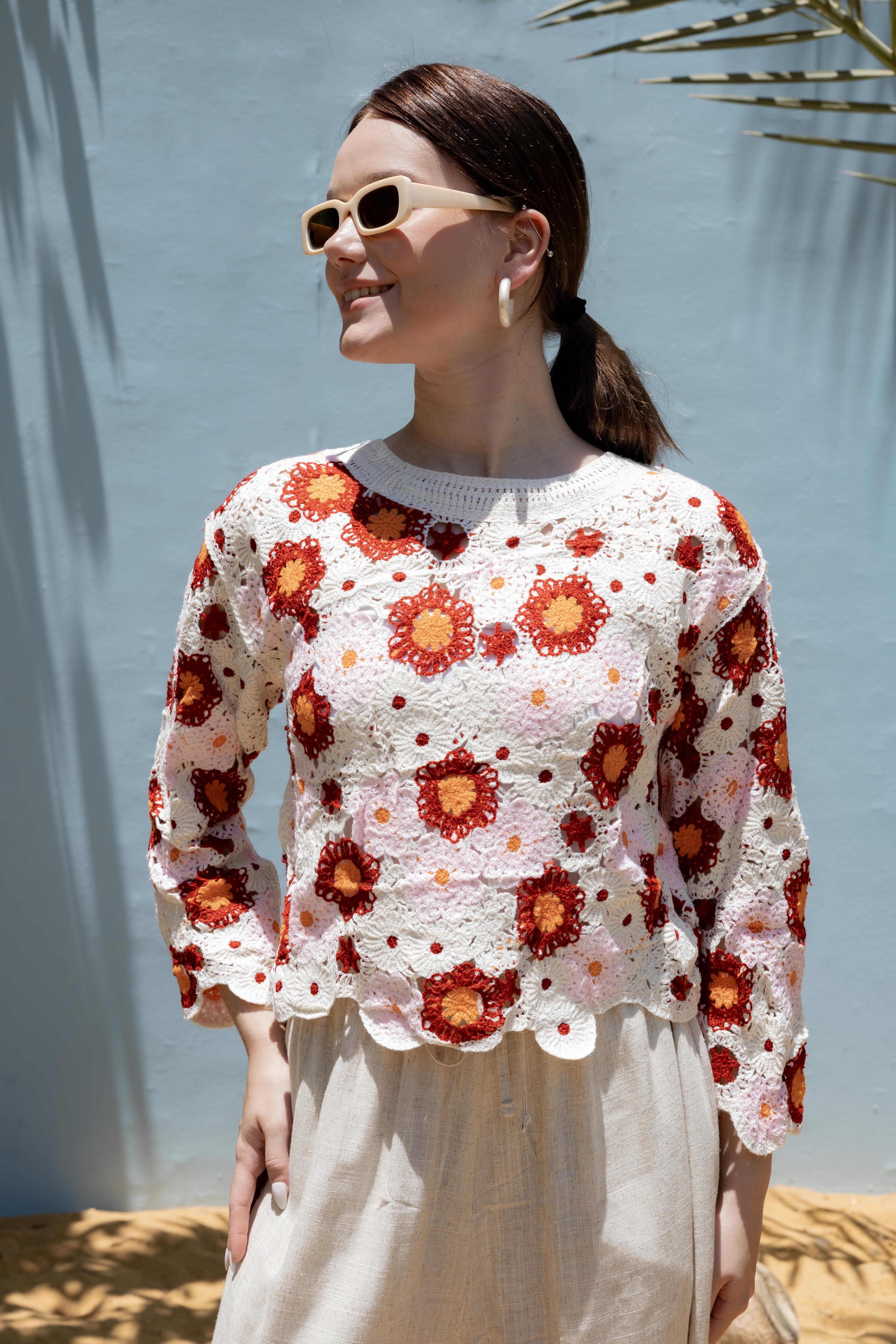 Short Knitwear Body With Colorful Circles
