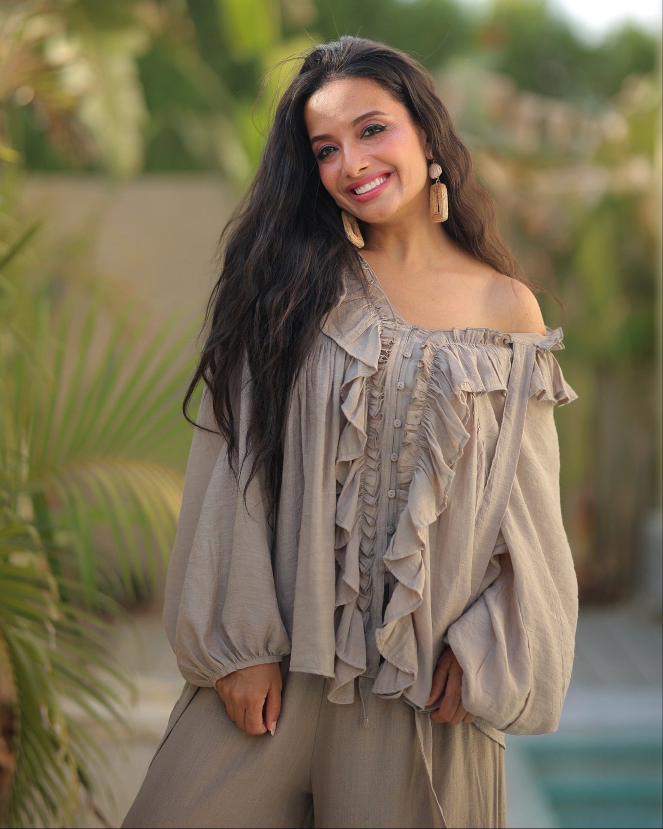 Minimal Tie Blouse