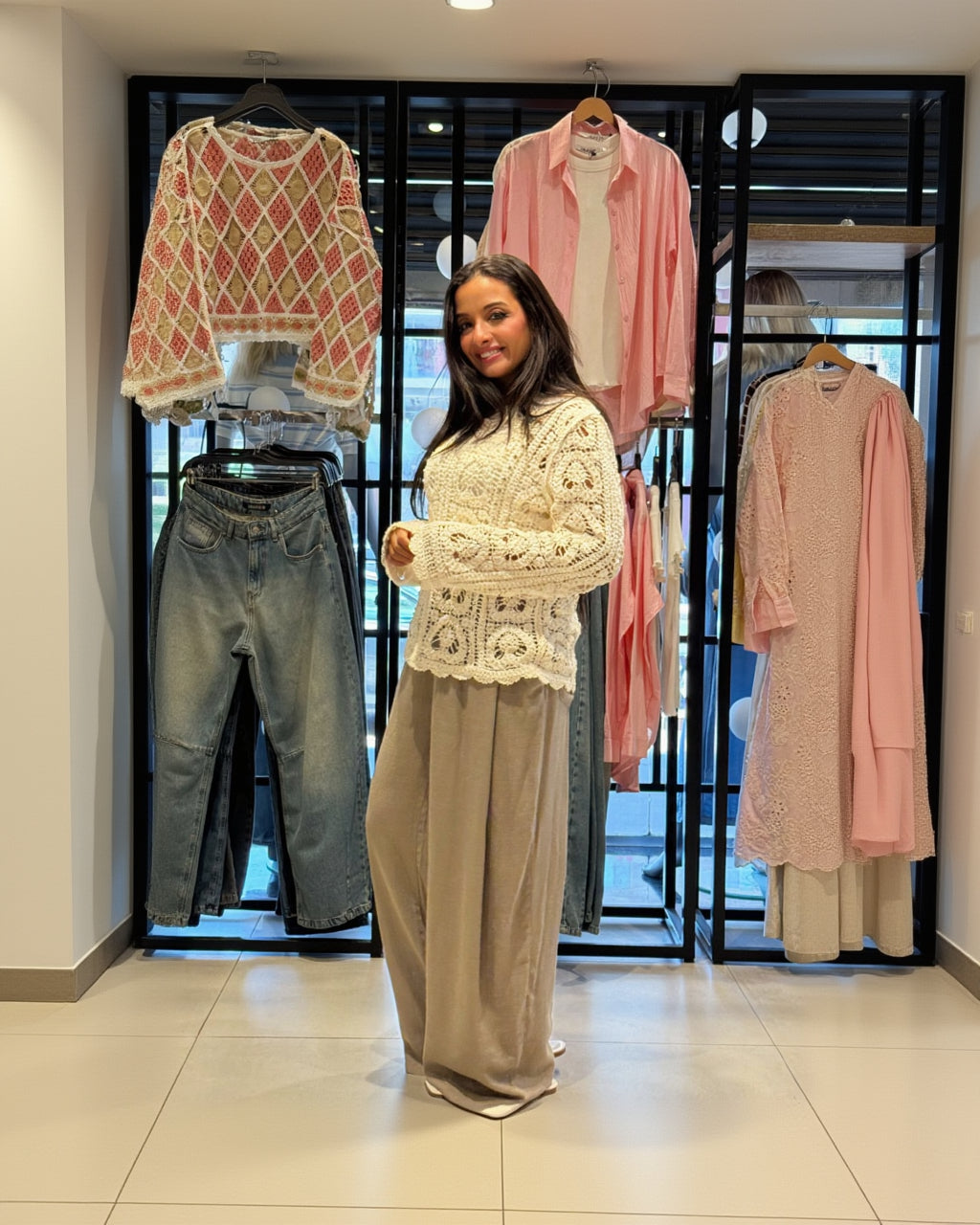Knitwear Body With Inverted Heart Pattern