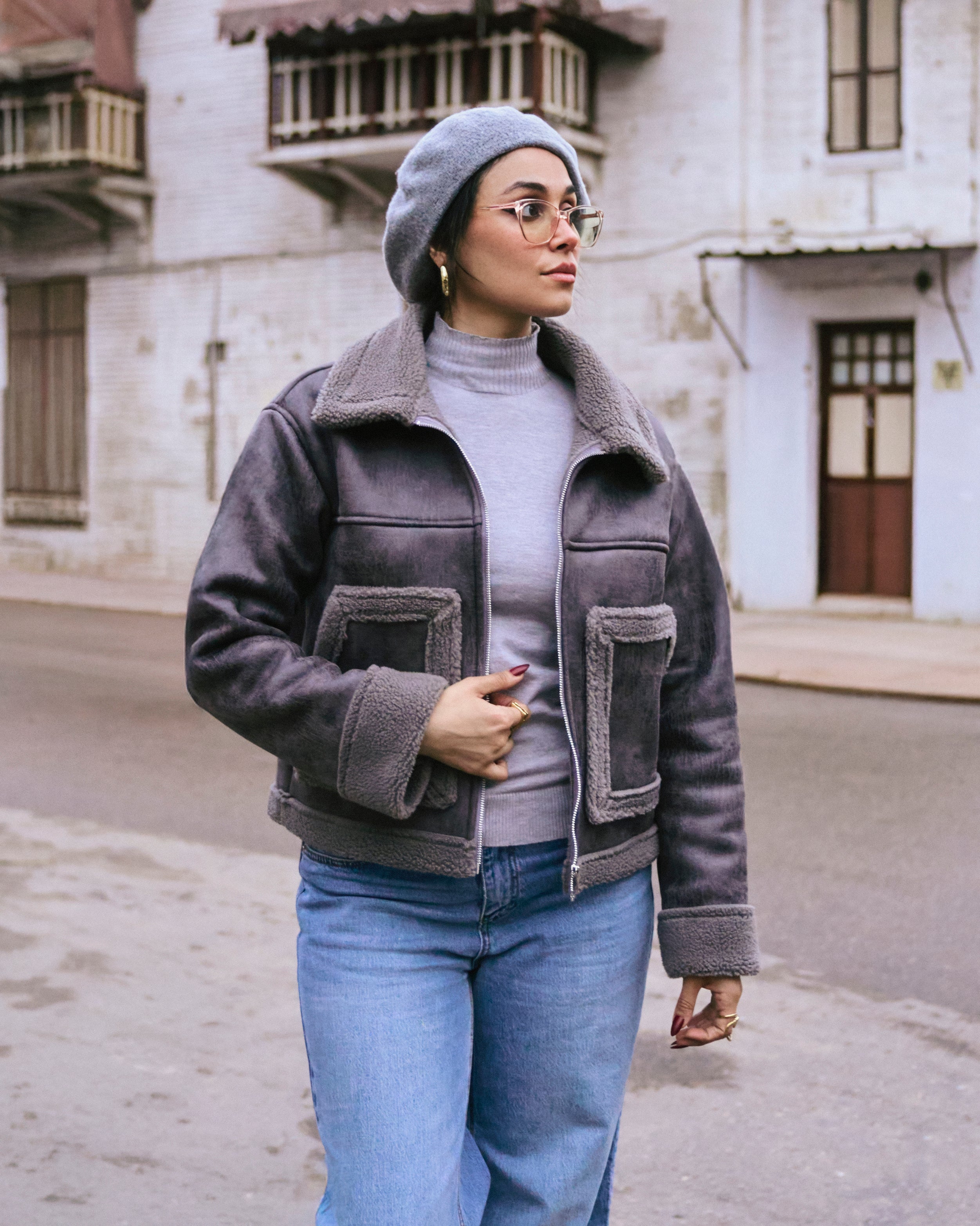 جاكيت جلد - مبطن (بجيبين)