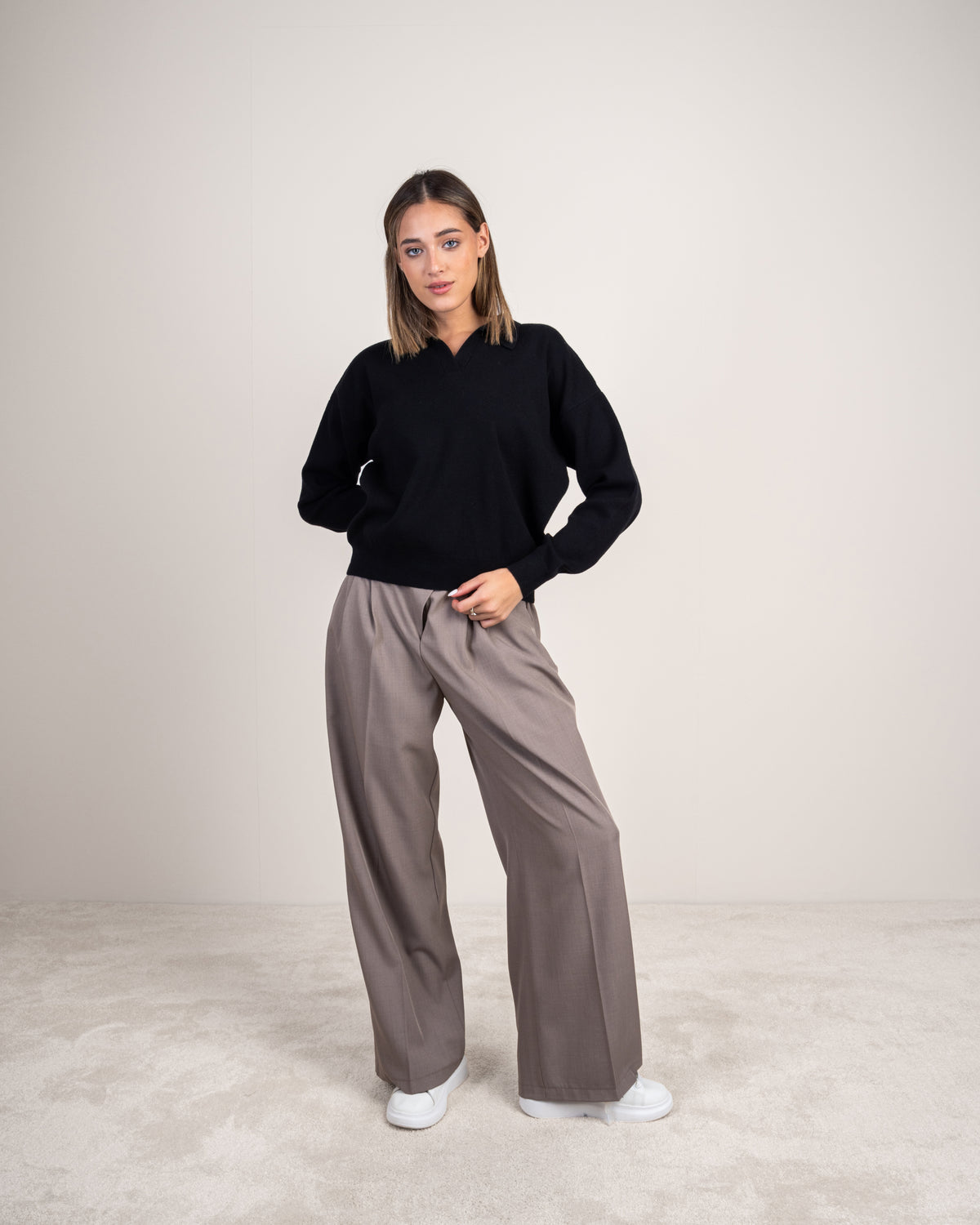 Minimal Collared Top