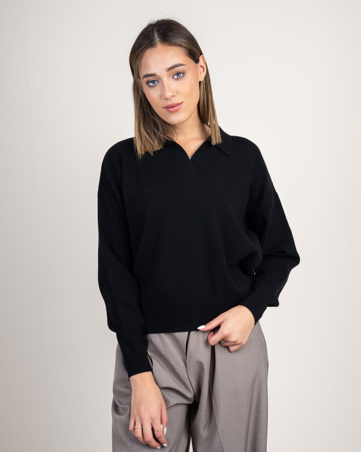 Minimal Collared Top