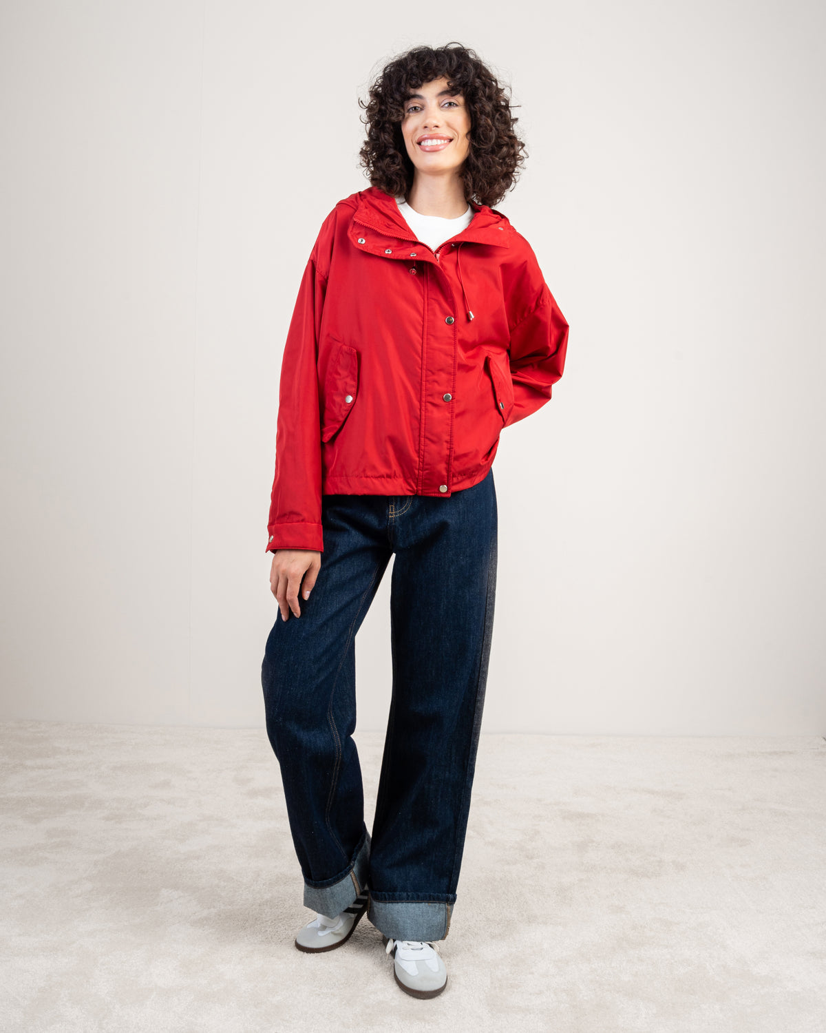 Lightweight jacket with 2 pockets