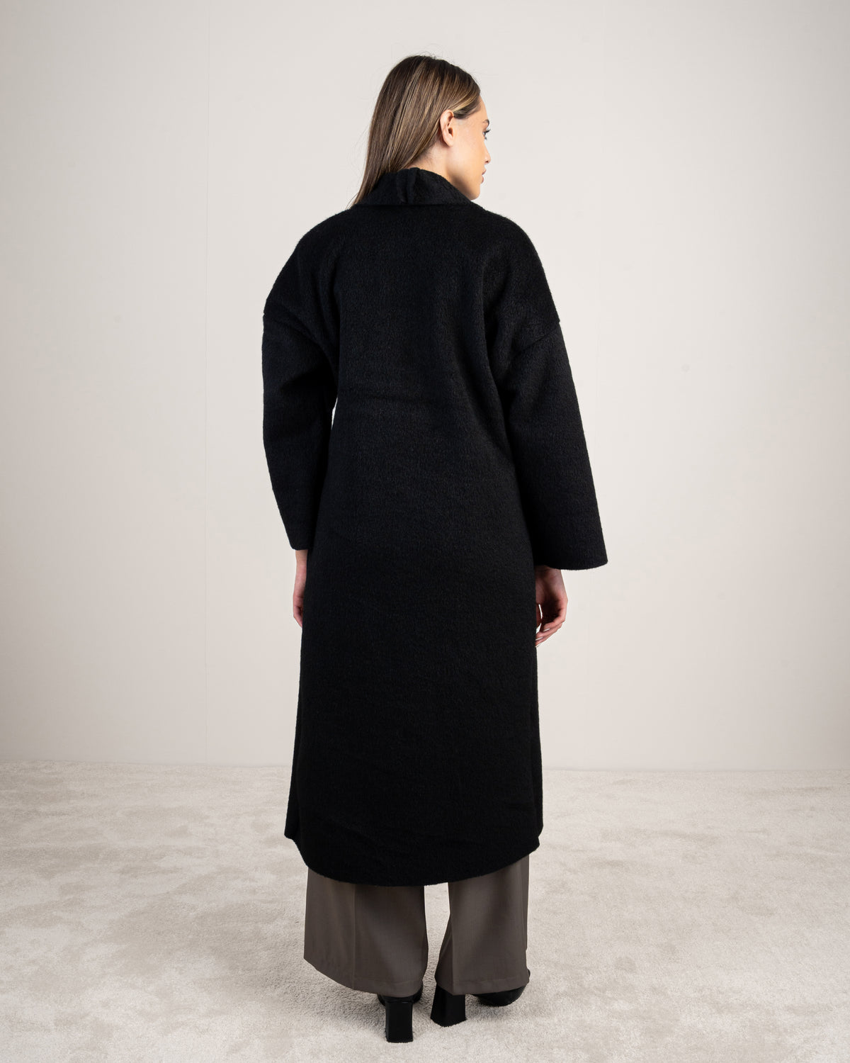 Long wool jacket with 2 pockets