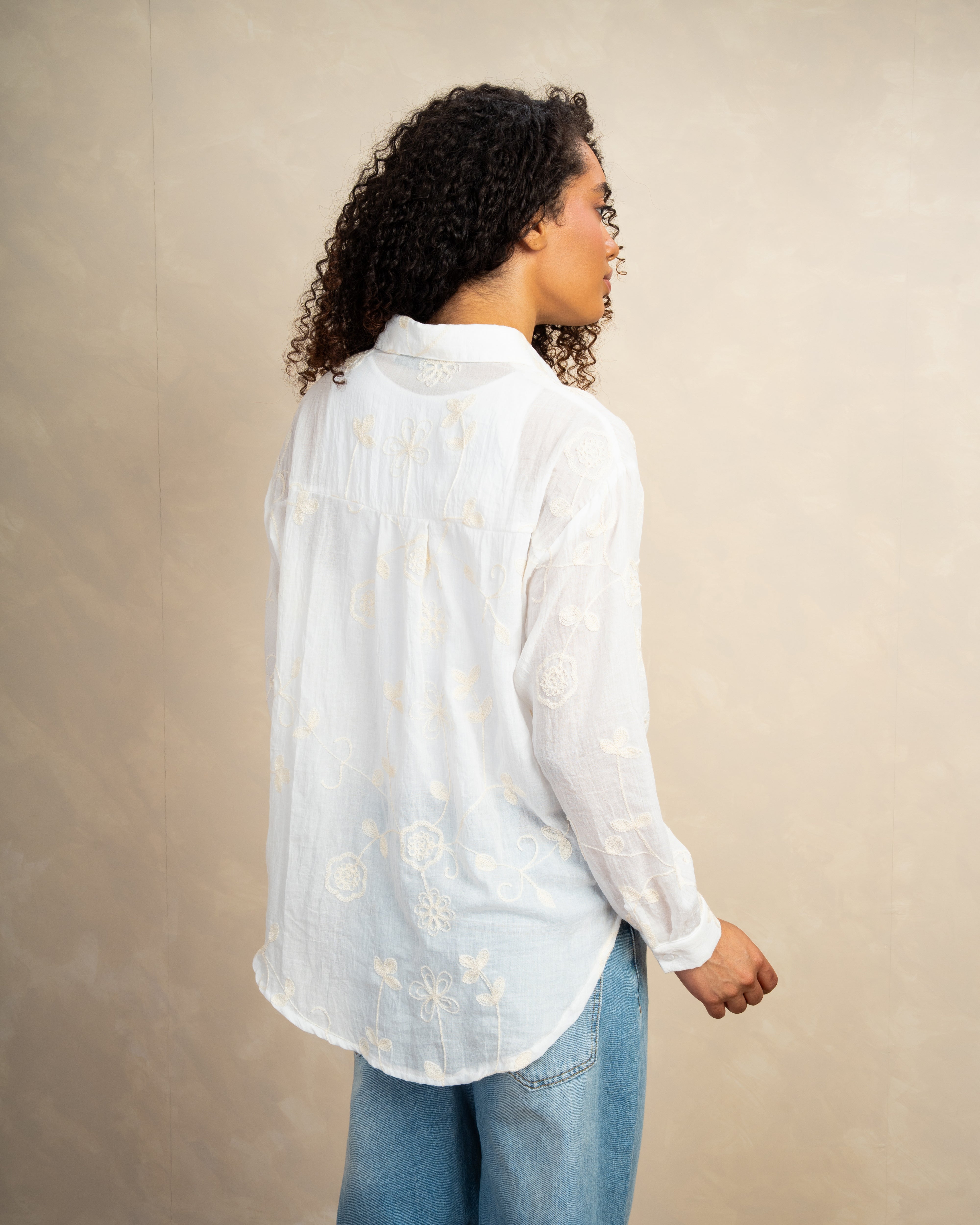 Long Shirt With Intertwined Floral Embroidery