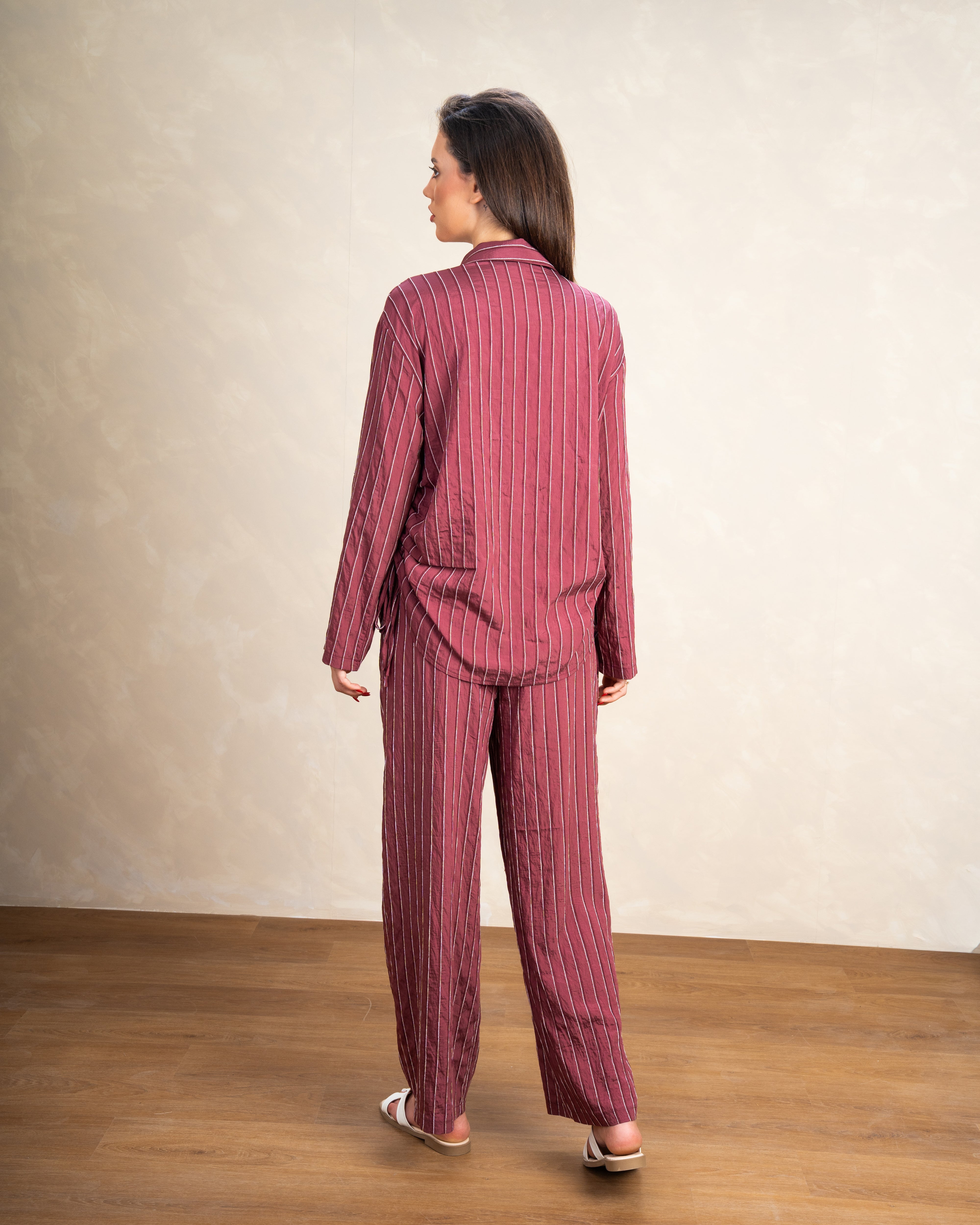 Vertical Striped Shirt With Subtle Color Line