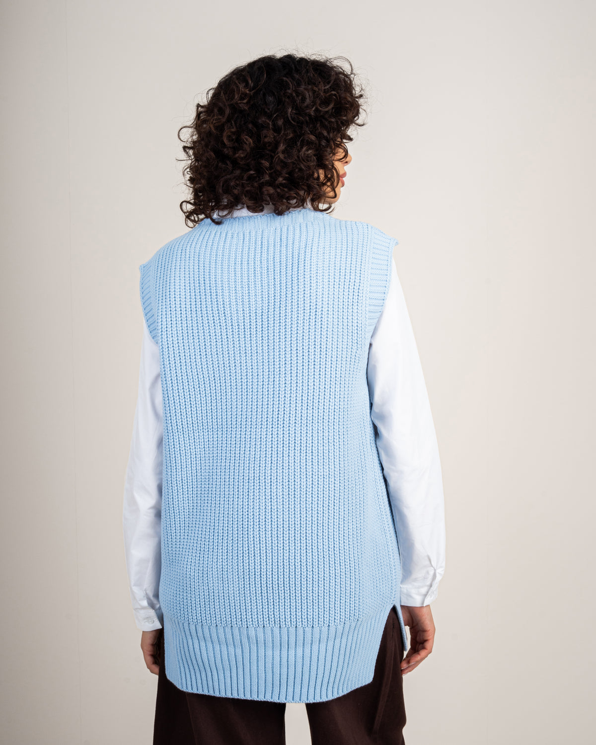 Side-open knit vest