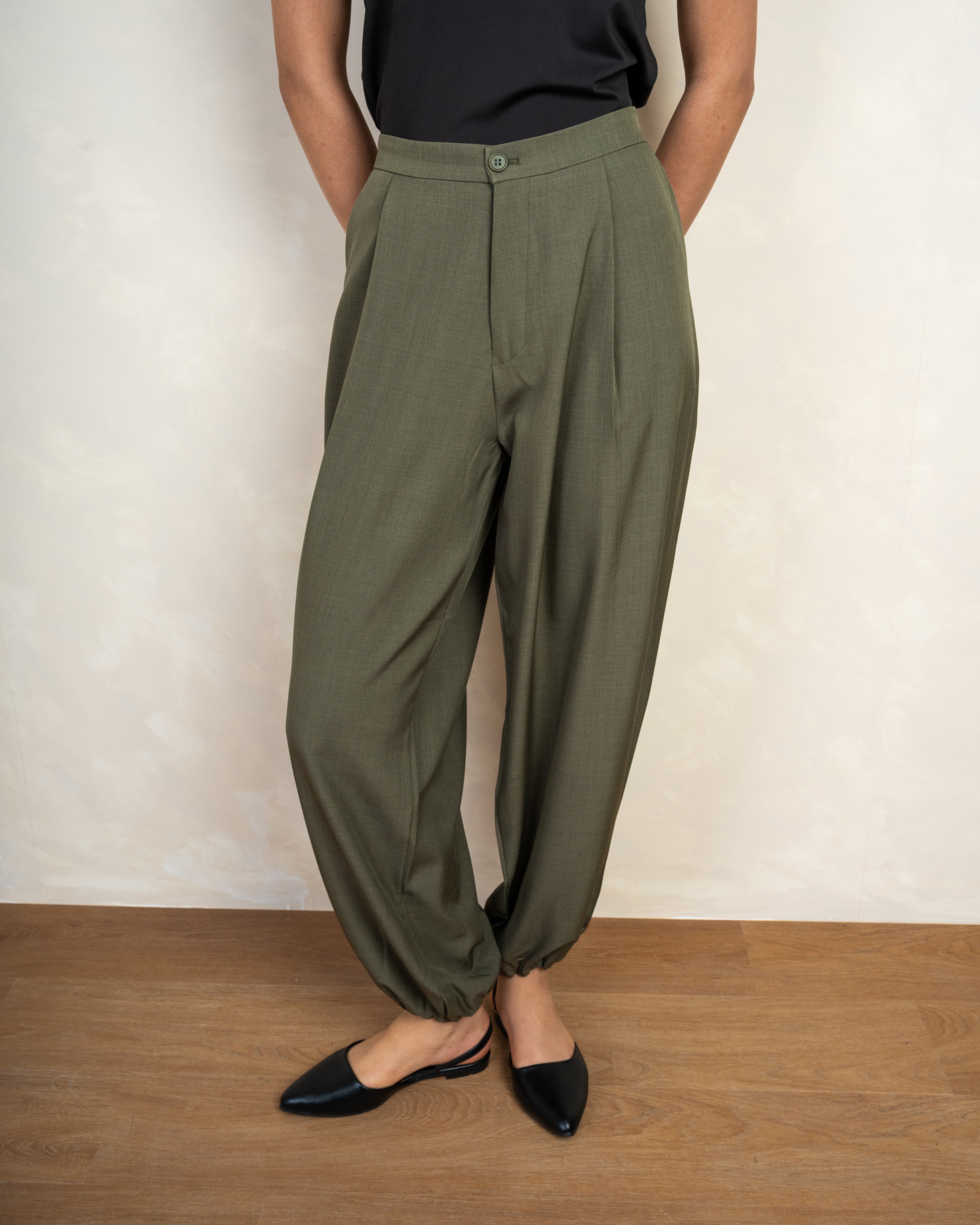 Classic Trouser With Elastic Leg