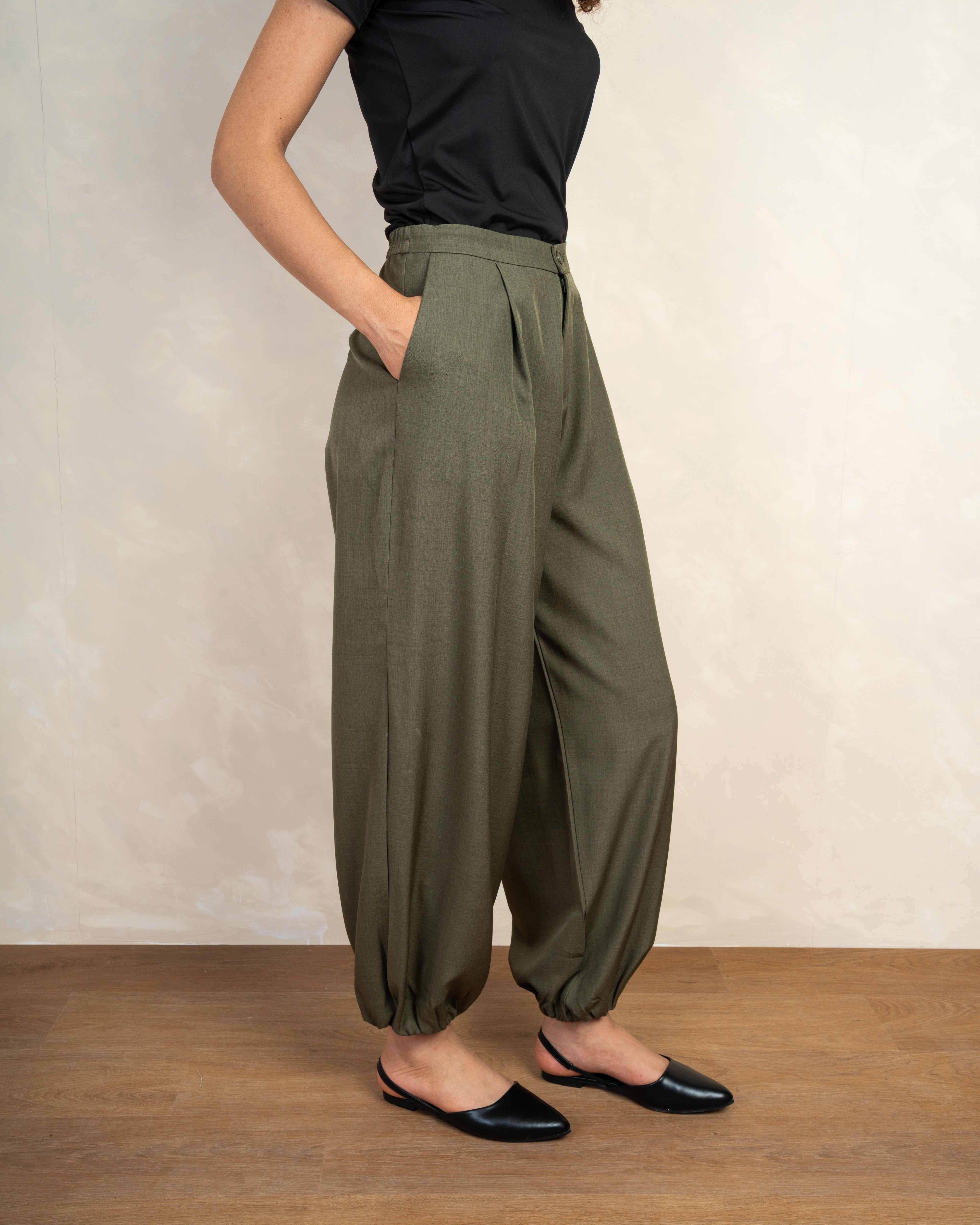 Classic Trouser With Elastic Leg