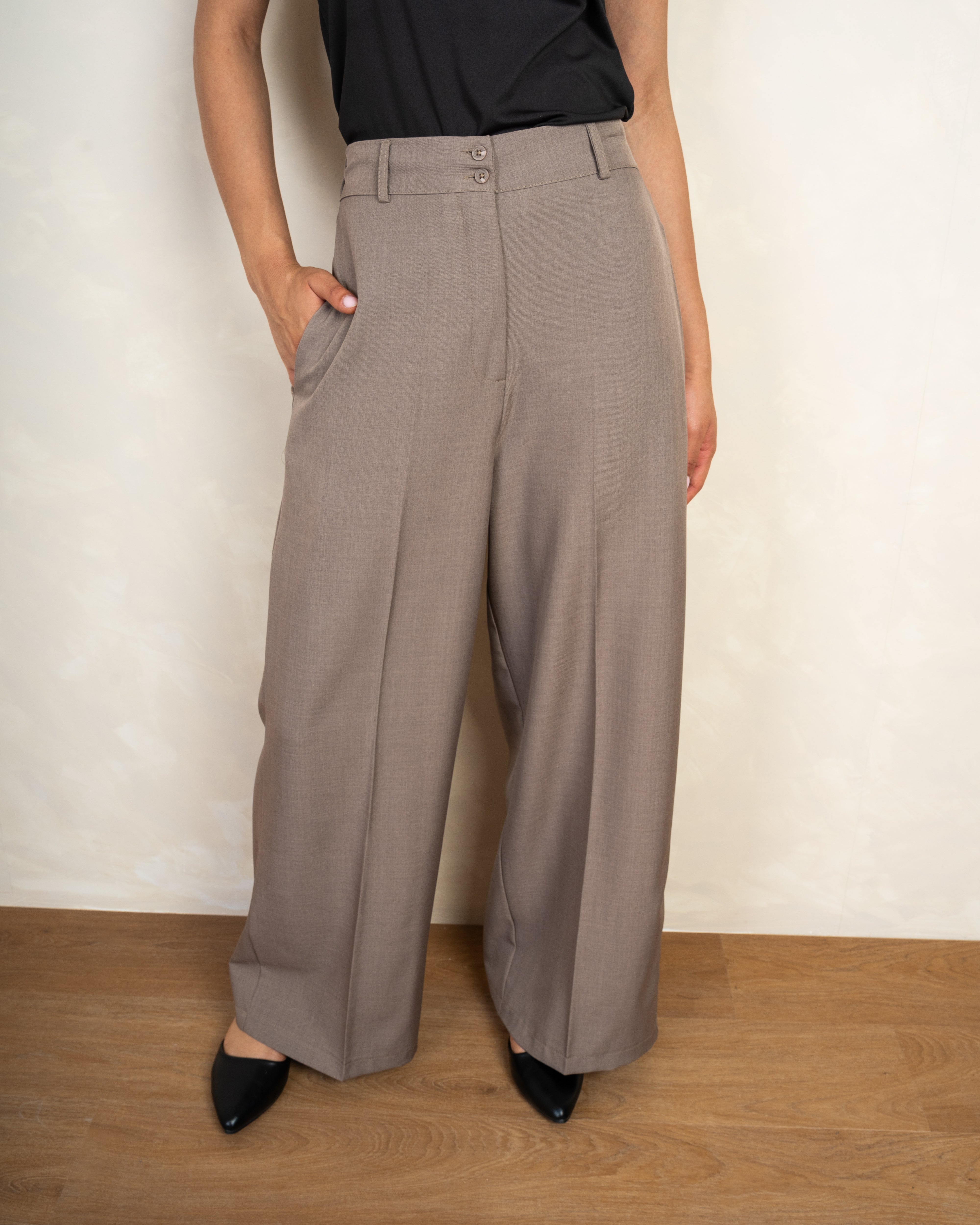 Classic Trouser With Double Waist Buttons