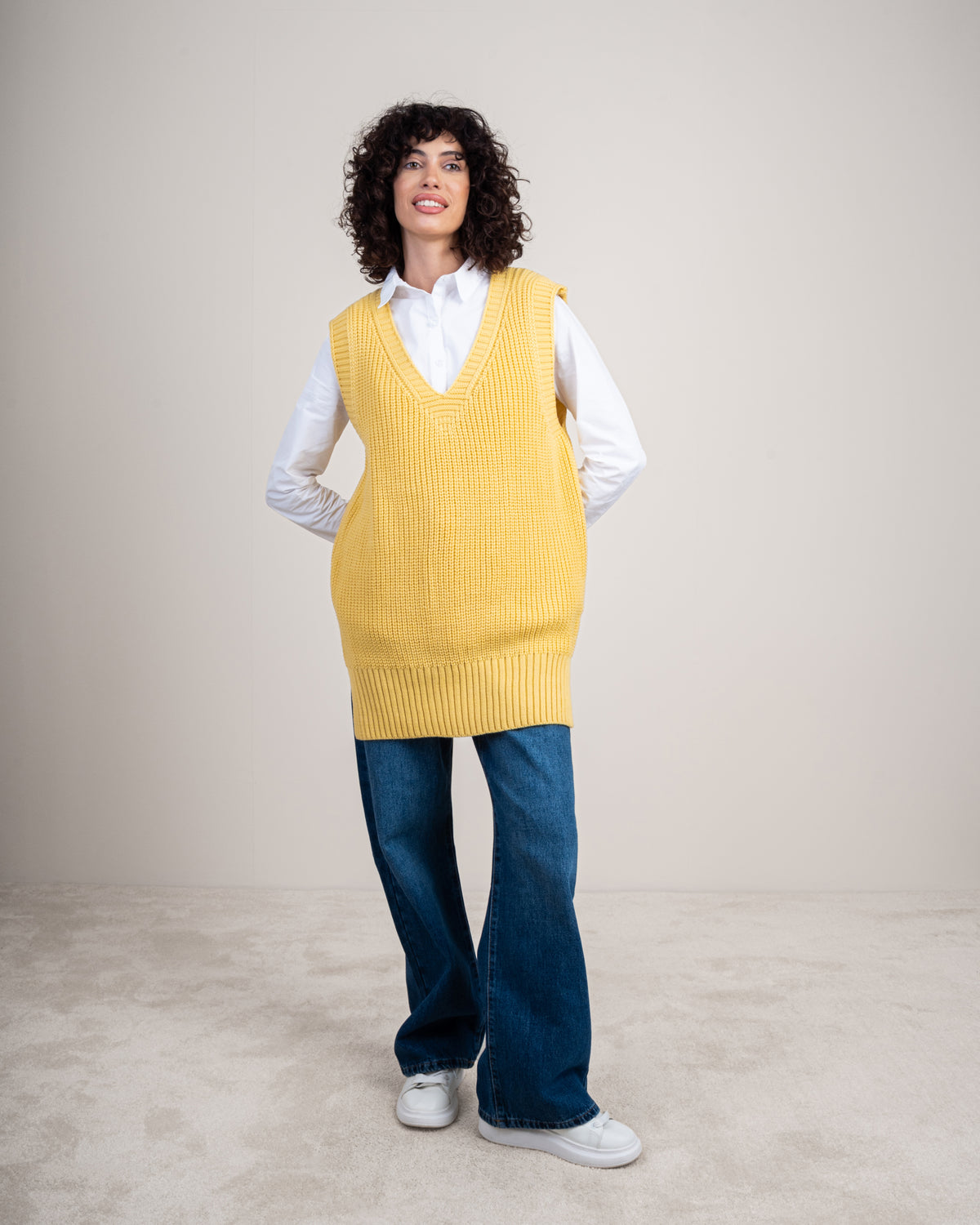 Side-open knit vest