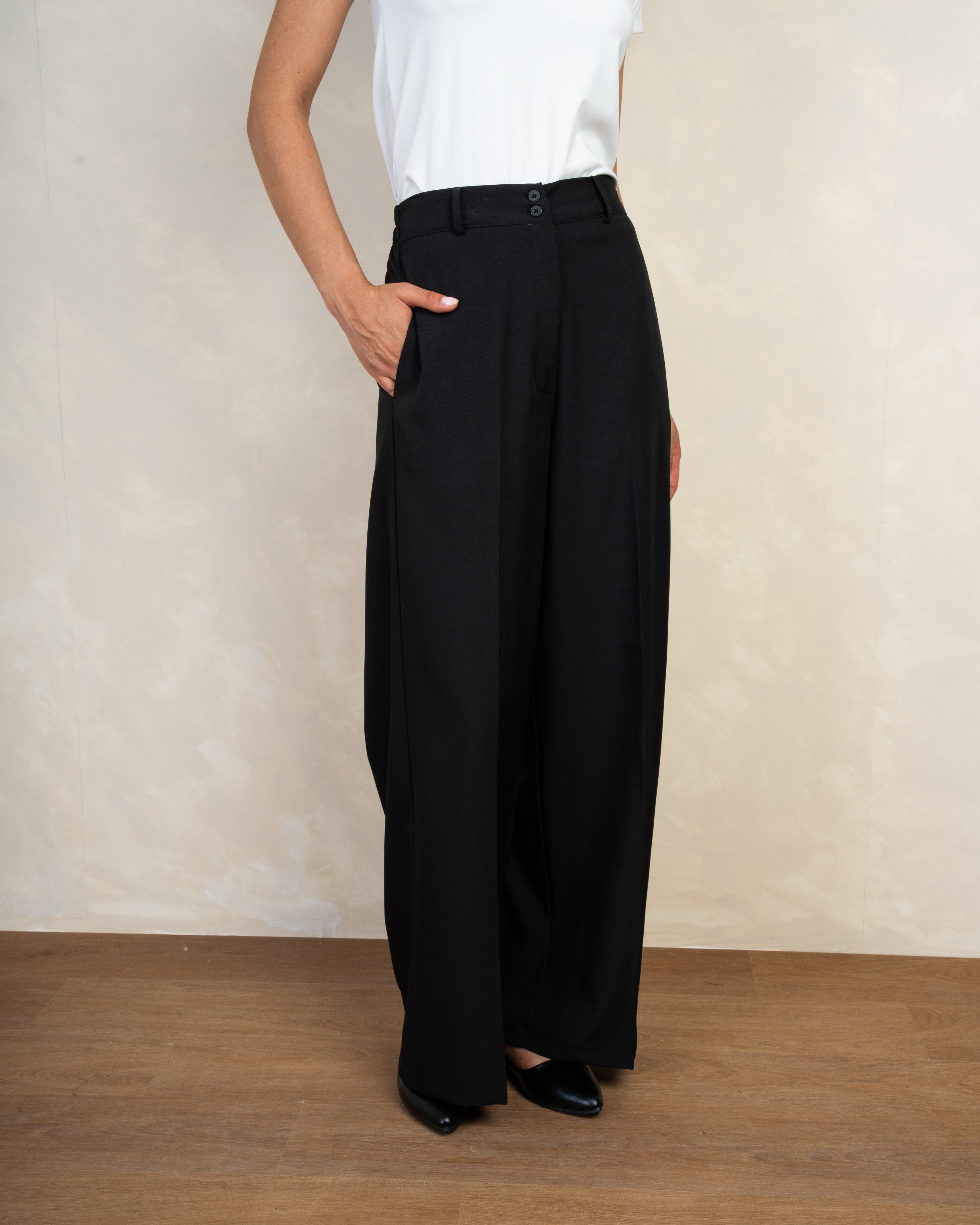 Classic Trouser With Double Waist Buttons