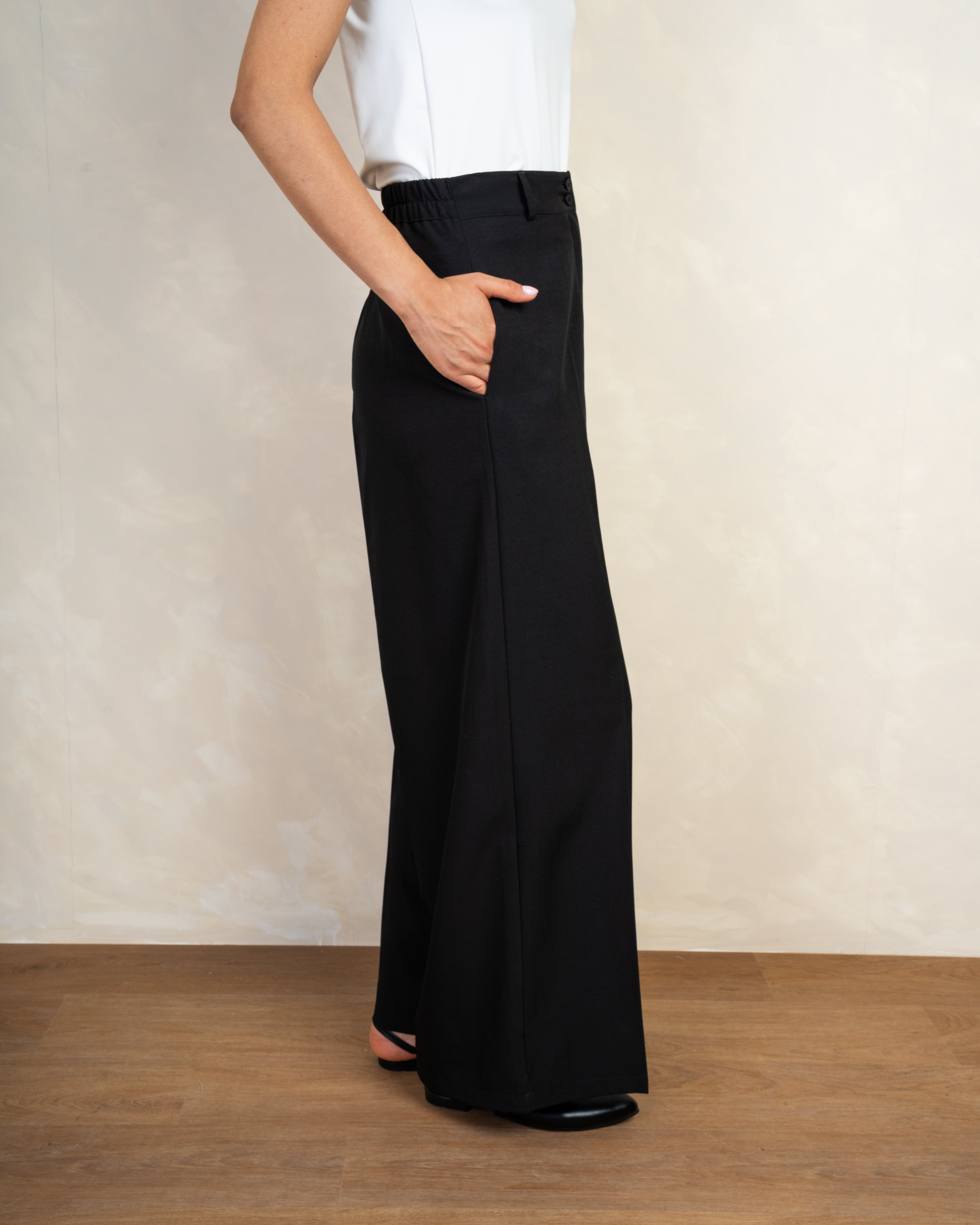 Classic Trouser With Double Waist Buttons
