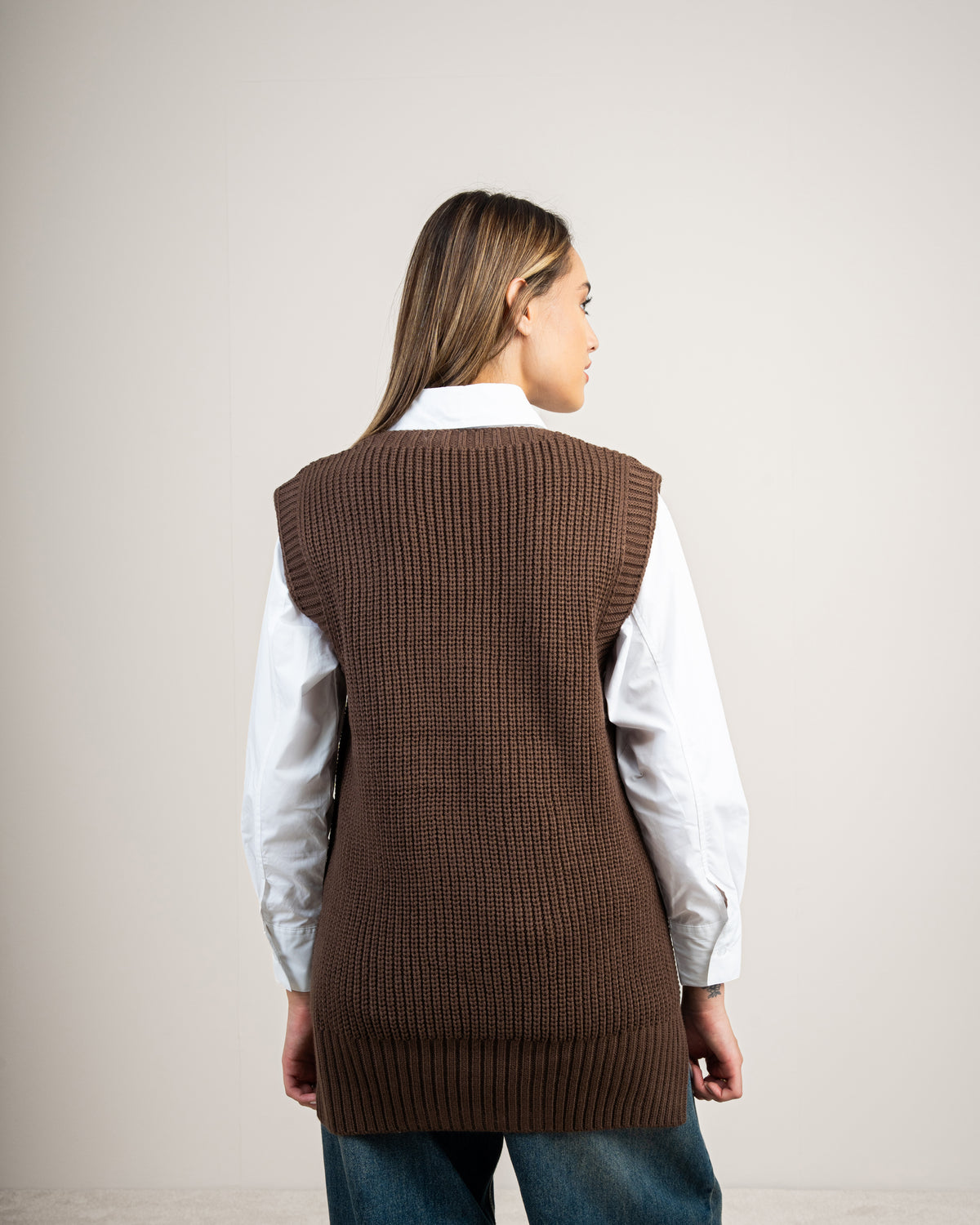 Side-open knit vest