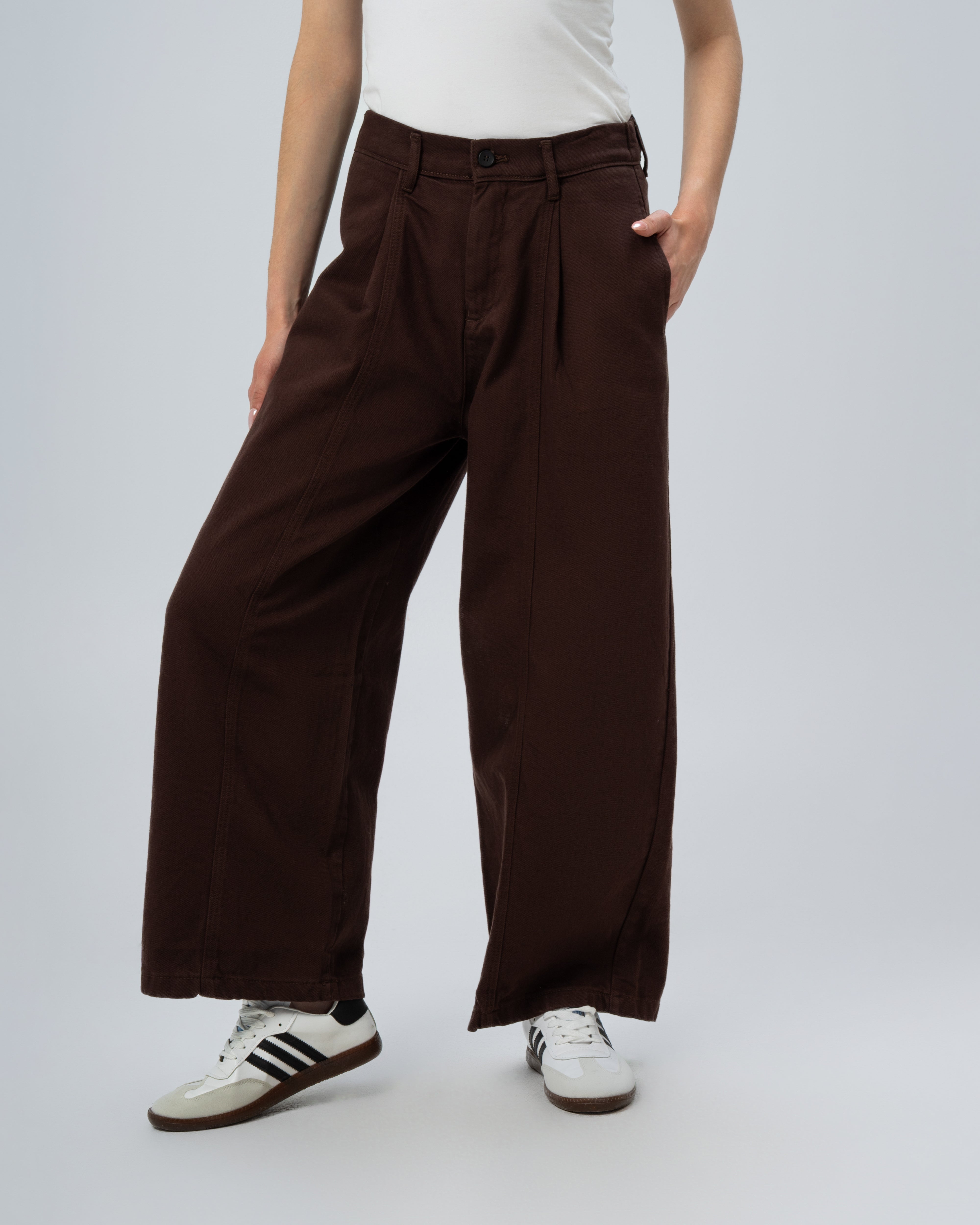 Gabardine trousers with two pockets