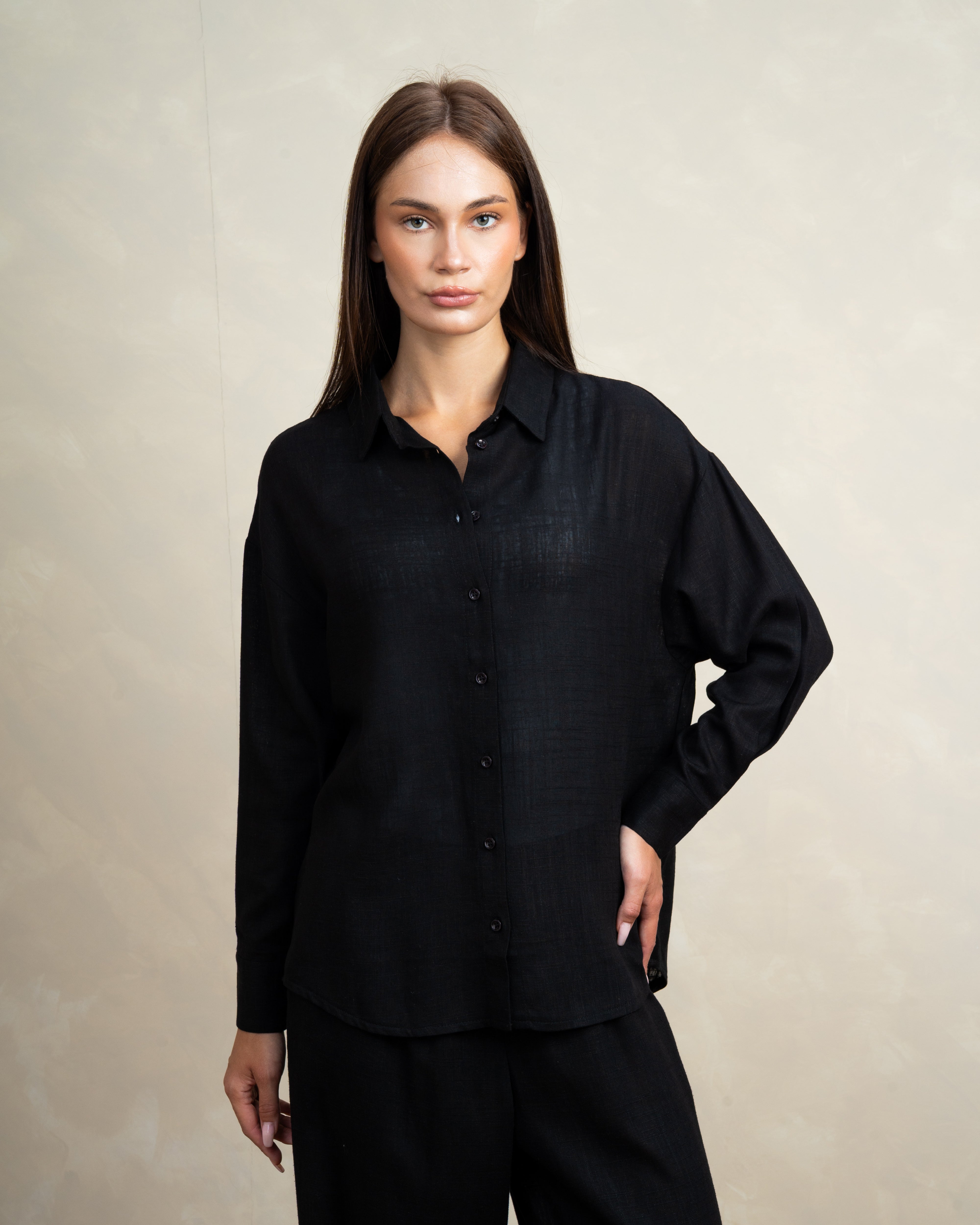 Plain Linen Shirt With Colored Buttons