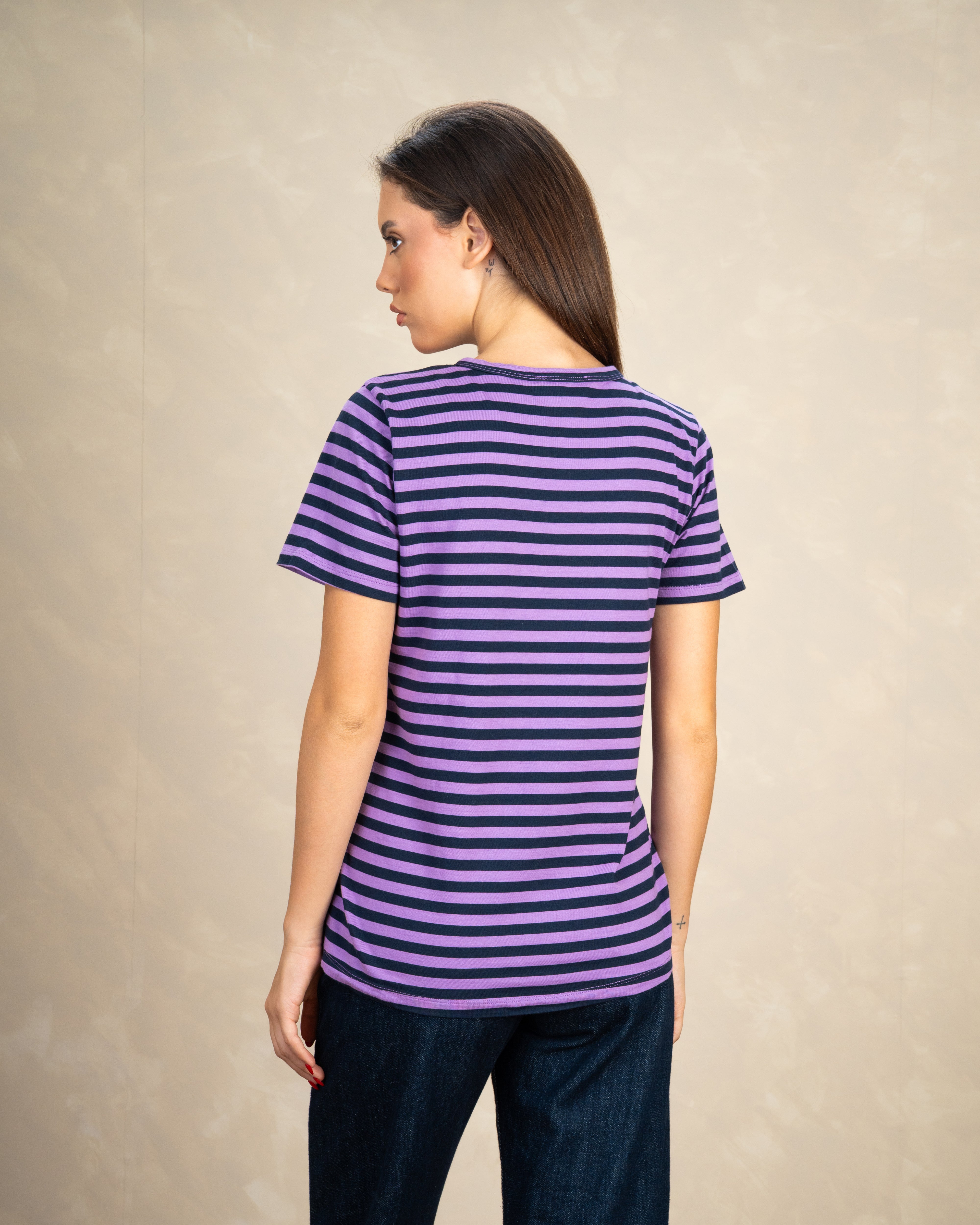 Short Colorful Shadow-Striped Basic Top
