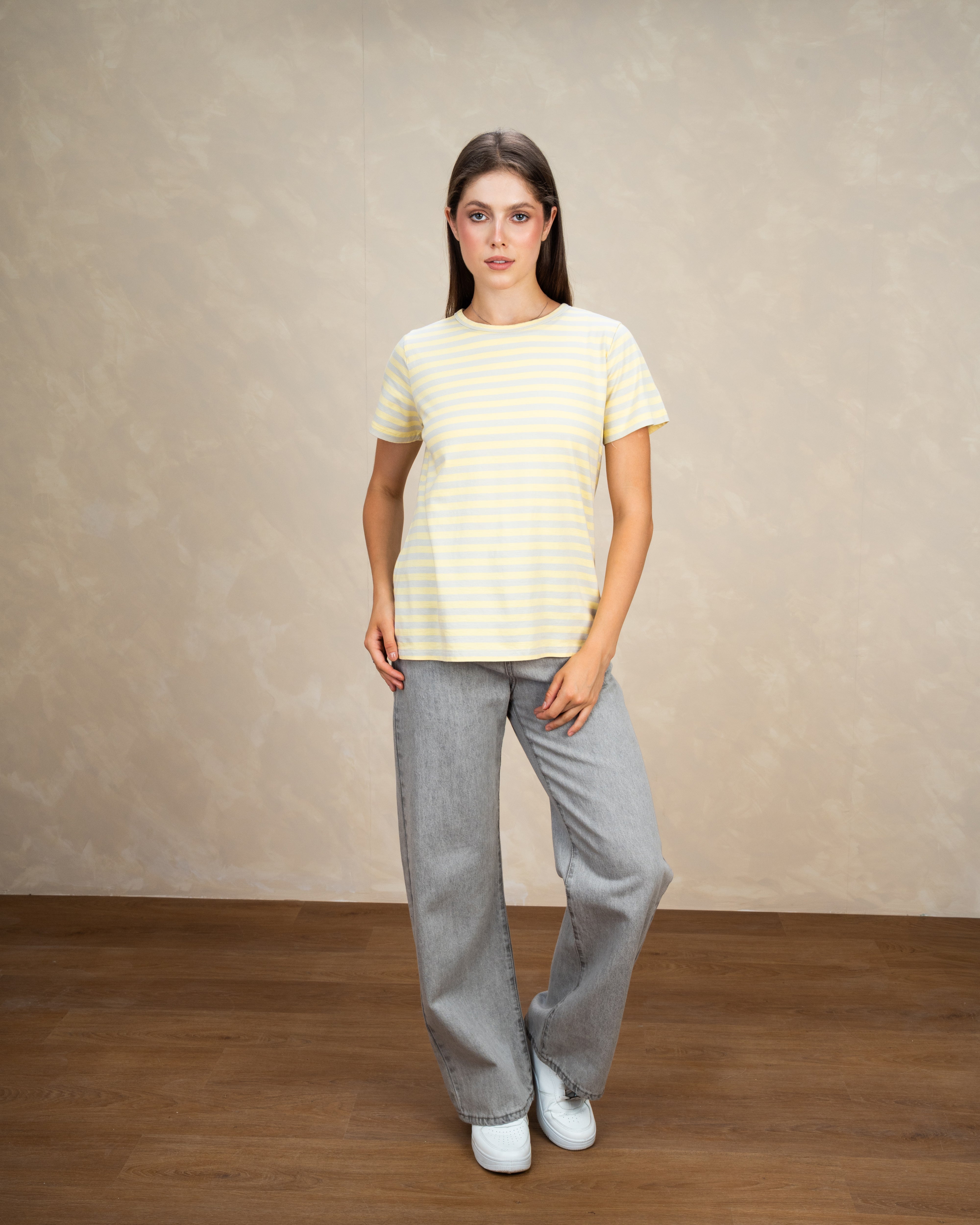 Short Colorful Shadow-Striped Basic Top
