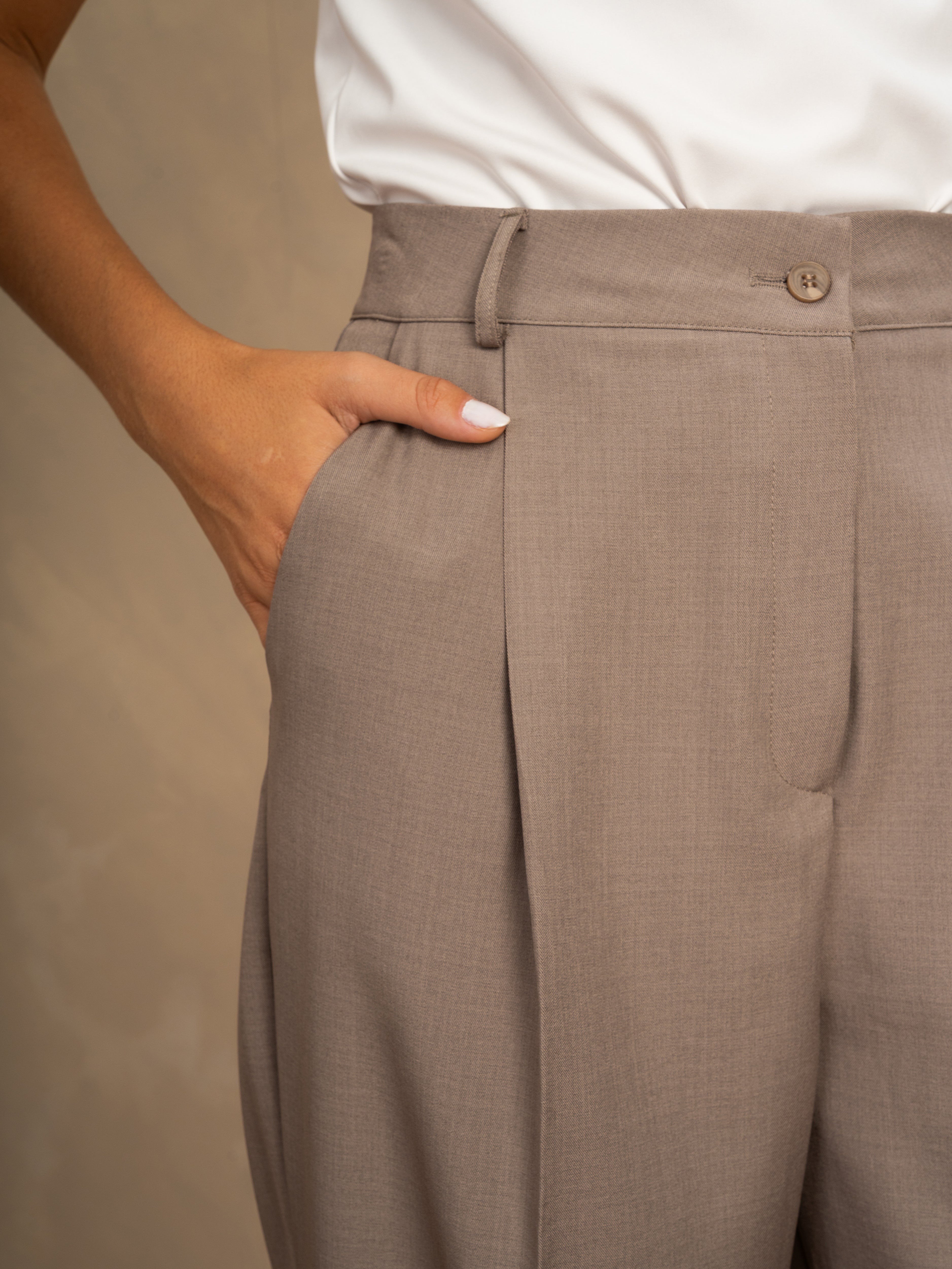 Classic Straight Leg - Trouser With Waist Button