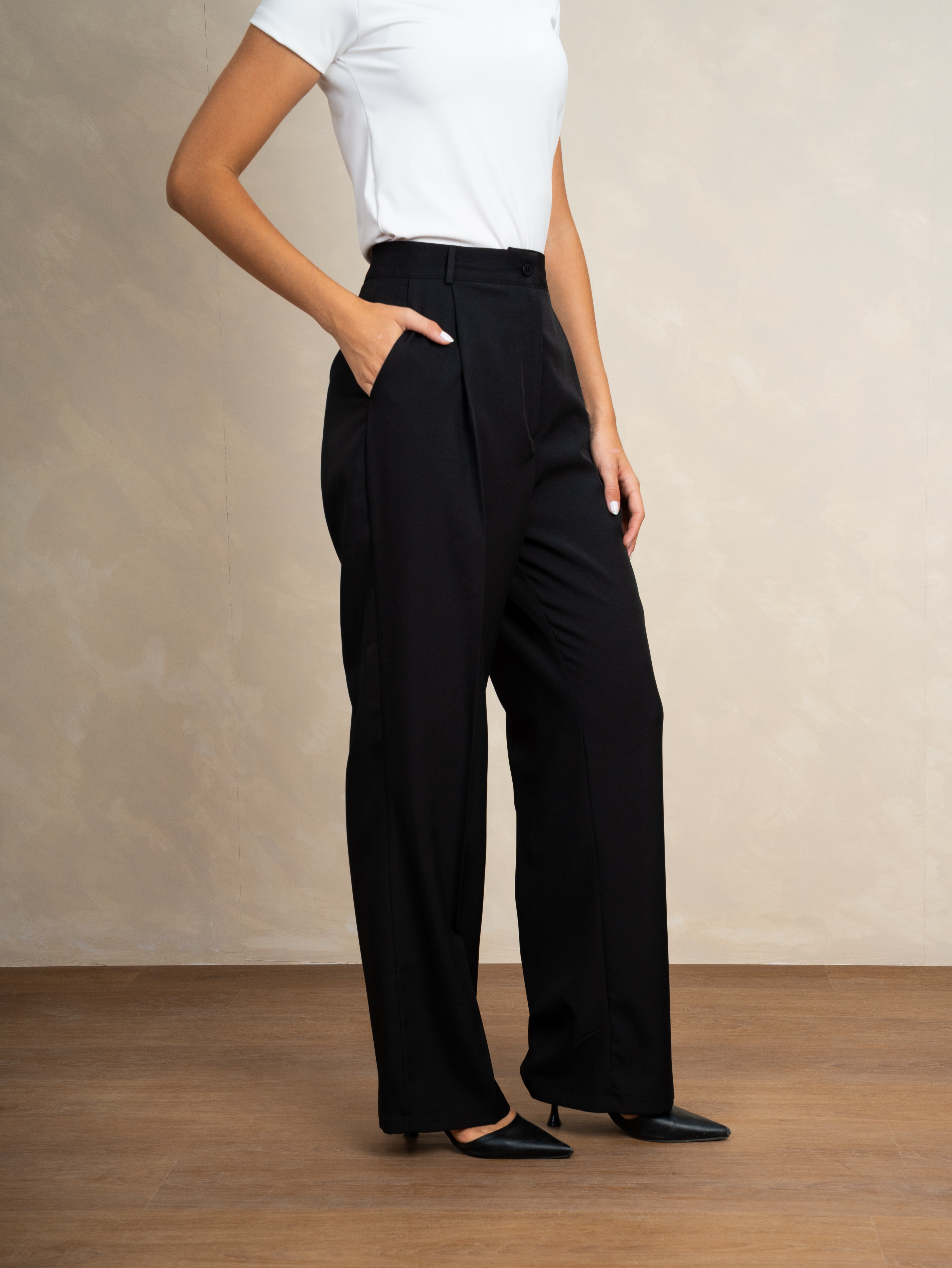Classic Straight Leg - Trouser With Waist Button