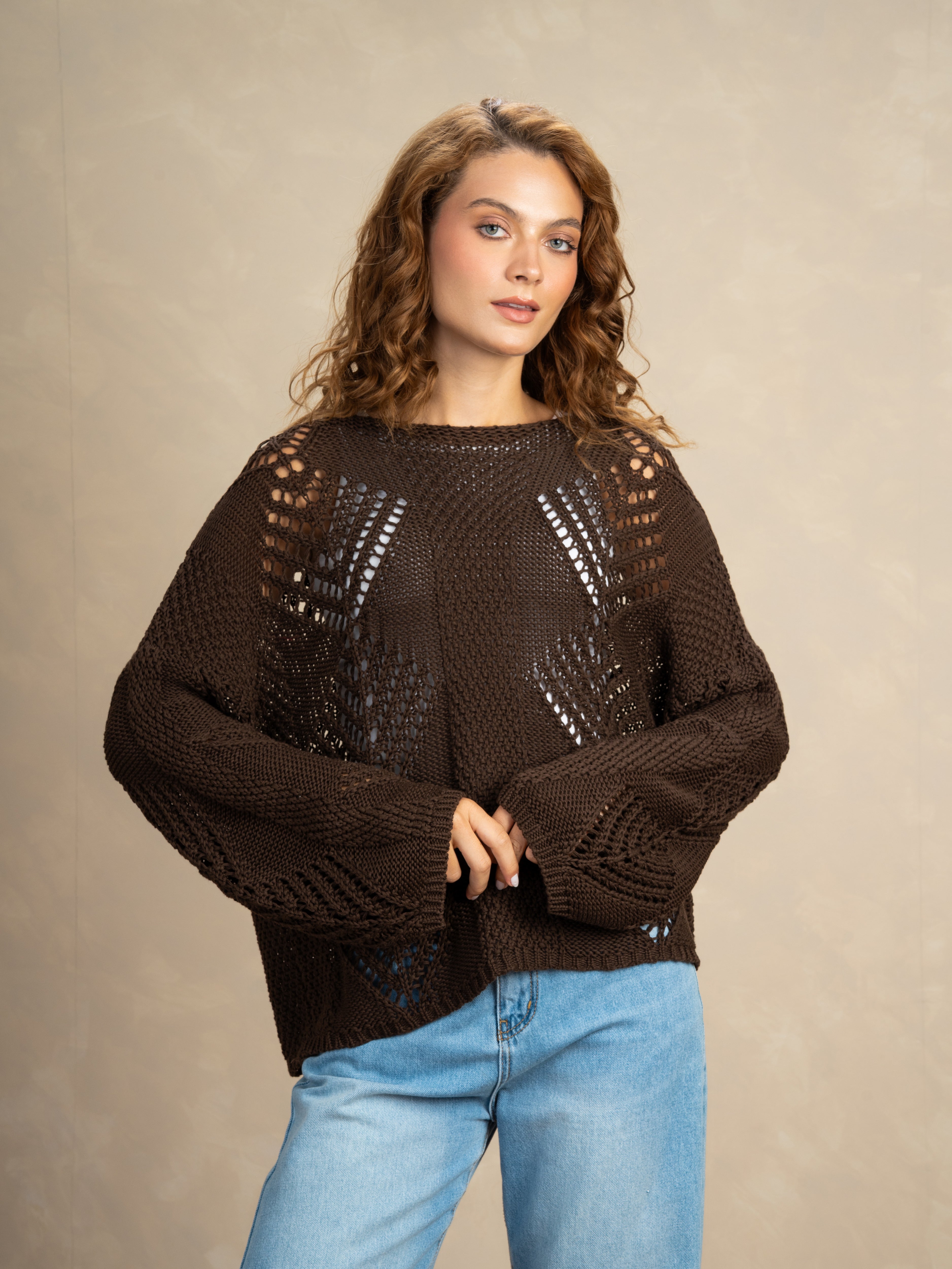 Knitwear Body With Cutout Triangle Pattern