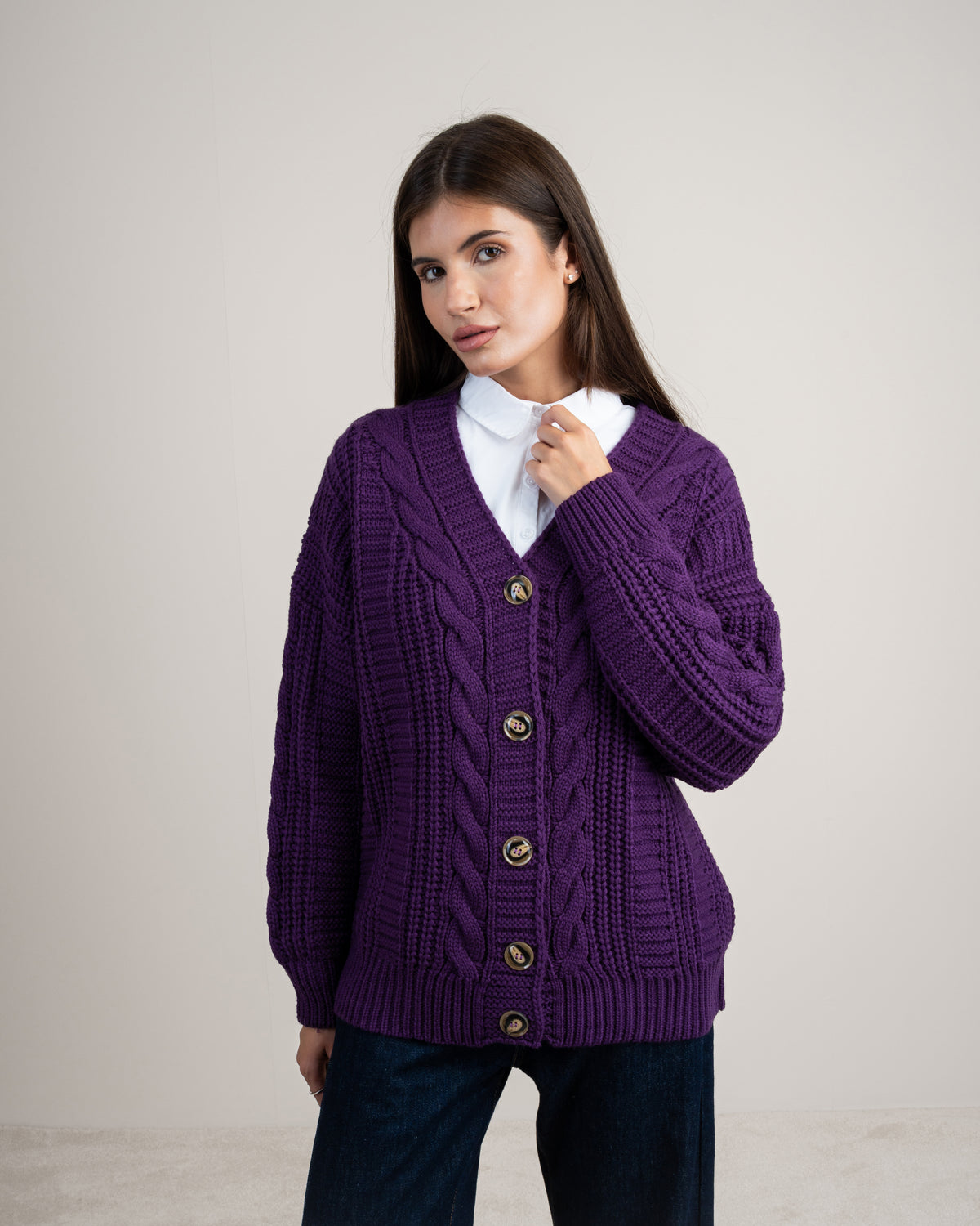 كارديجان سادة بقصة واسعة - بأزرار
