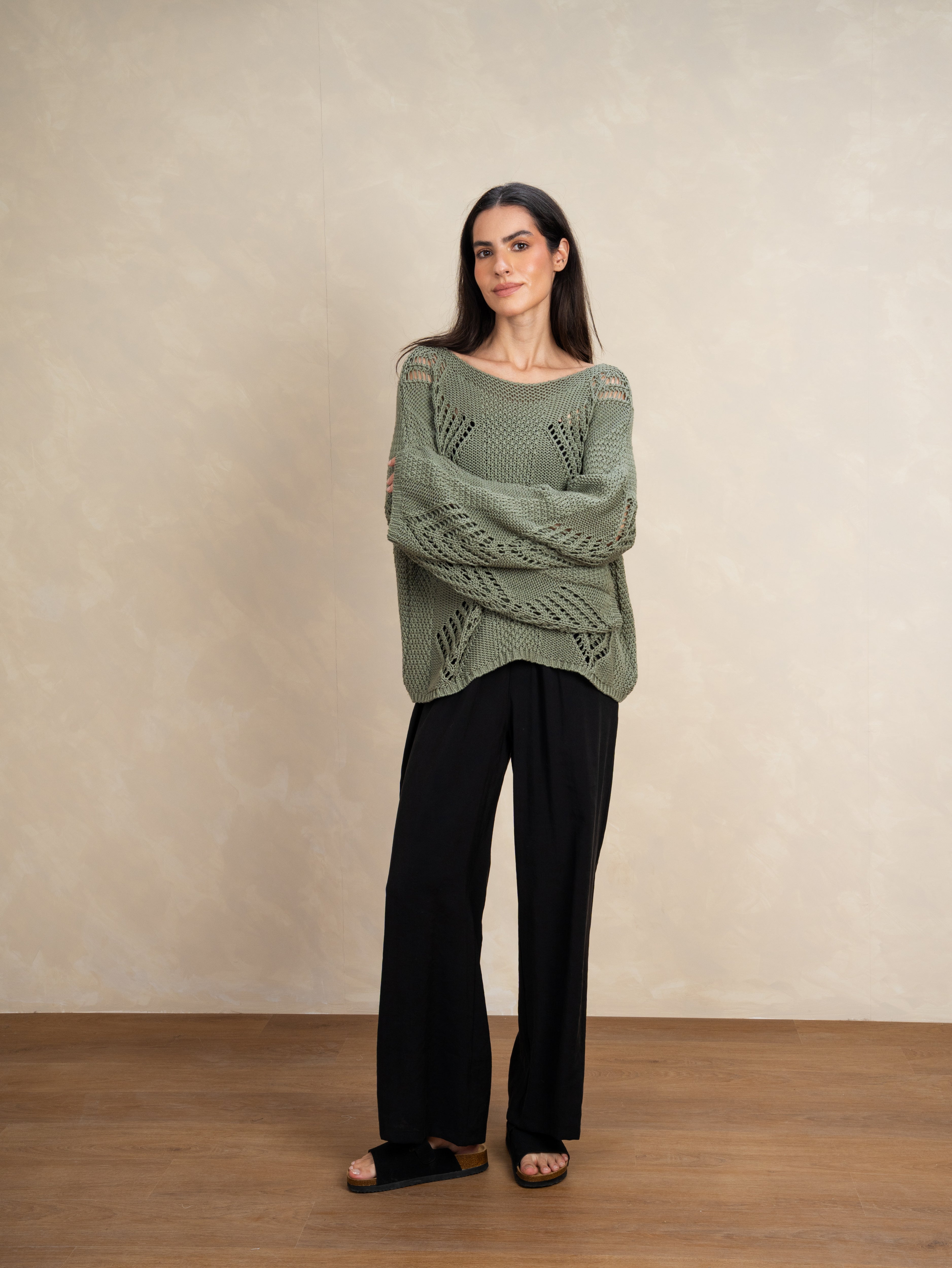 Knitwear Body With Cutout Triangle Pattern
