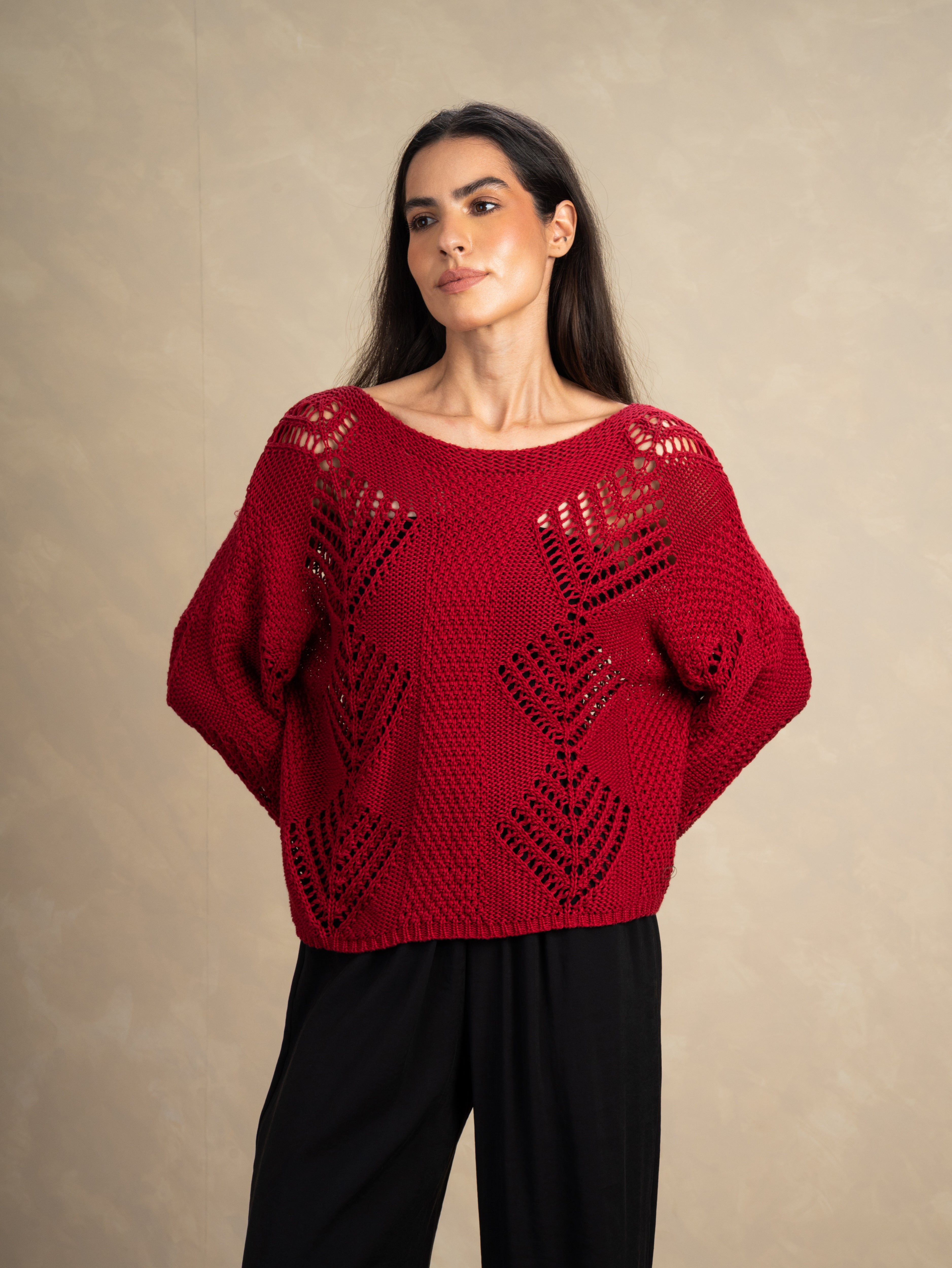 Knitwear Body With Cutout Triangle Pattern