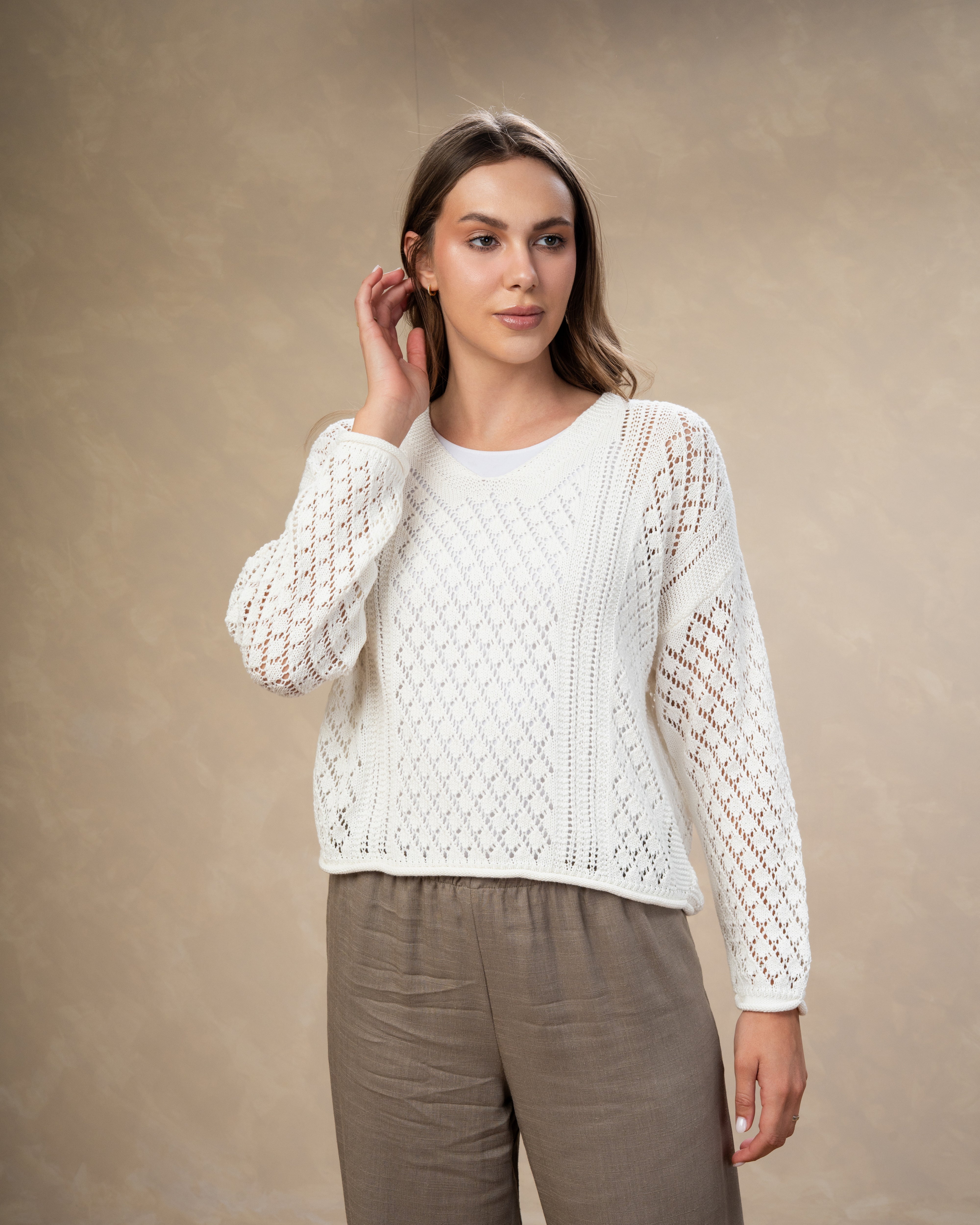 Knitwear Body With Cutout Triangles