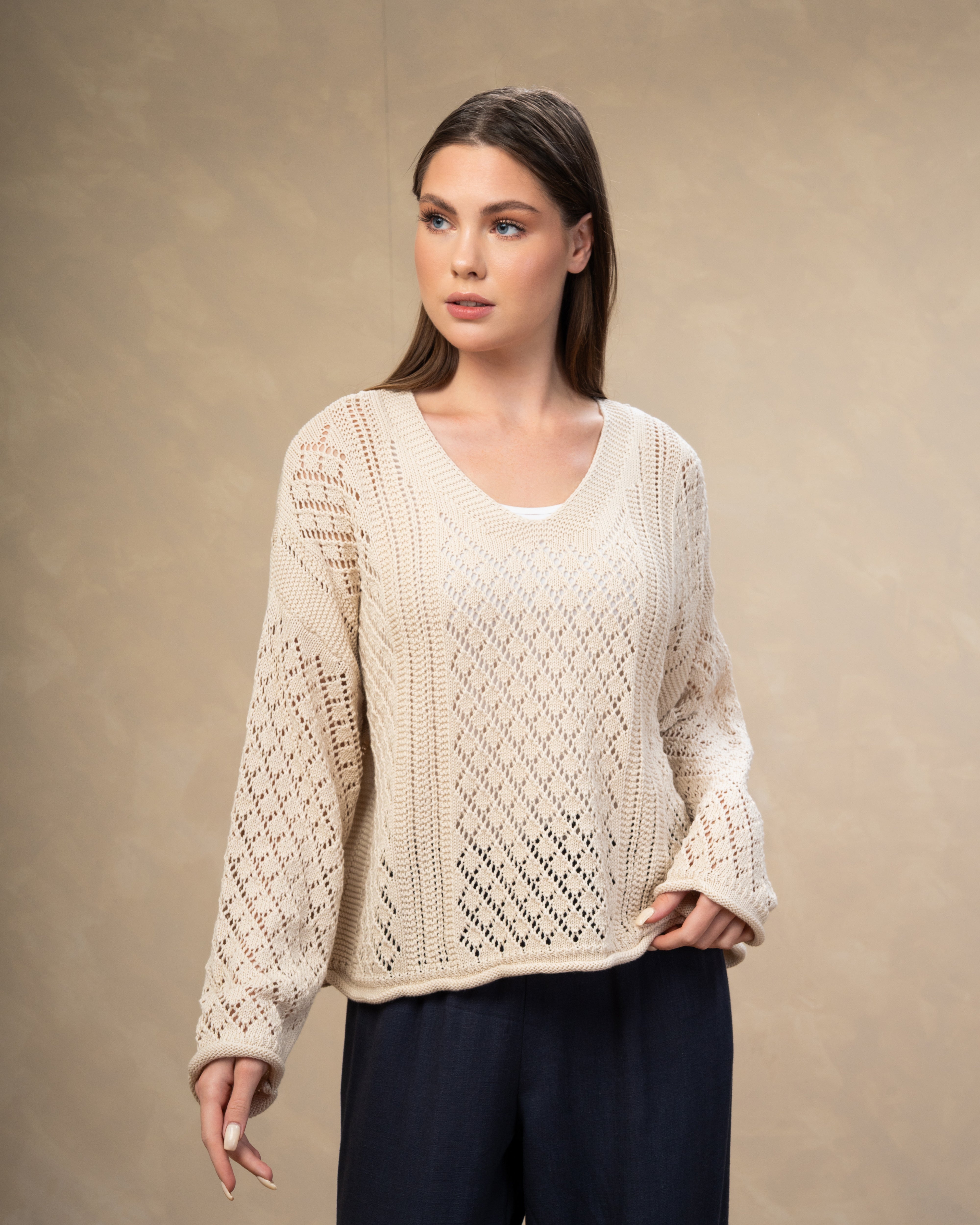 Knitwear Body With Cutout Triangles
